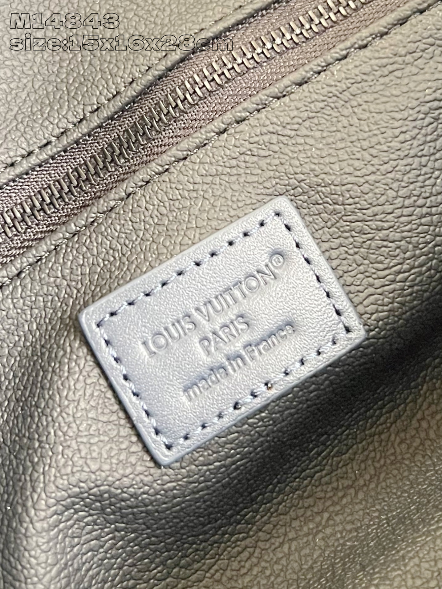 【顶级原单 M14843 】本款 Dopp Kit 盥洗袋选用 Monogram Shadow 压纹牛皮