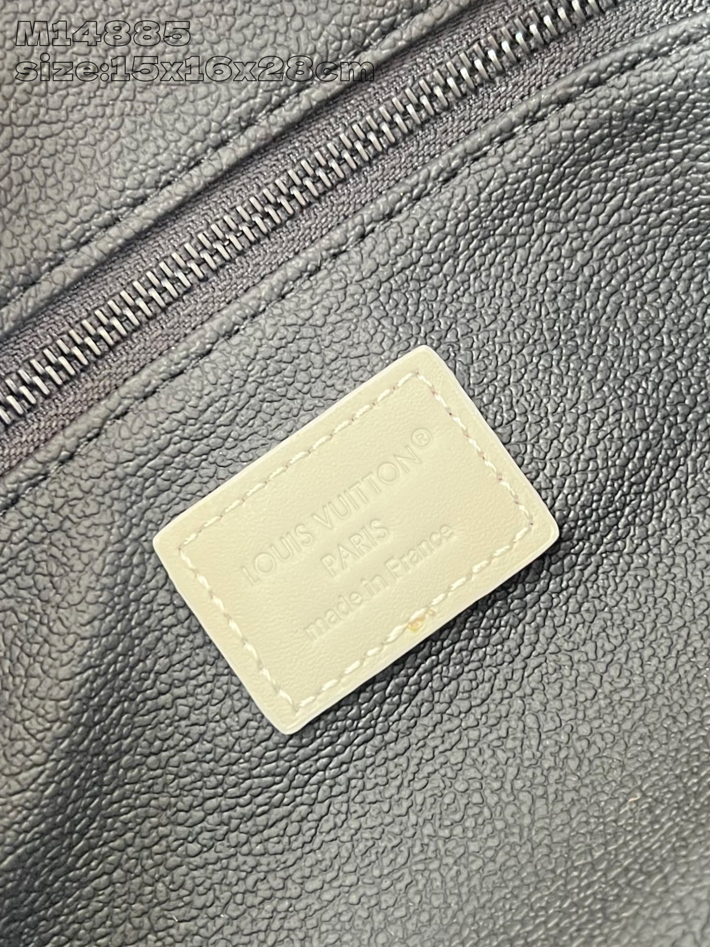 【顶级原单 M14885灰 】本款 Dopp Kit 盥洗袋选用 Monogram Shadow 压纹牛