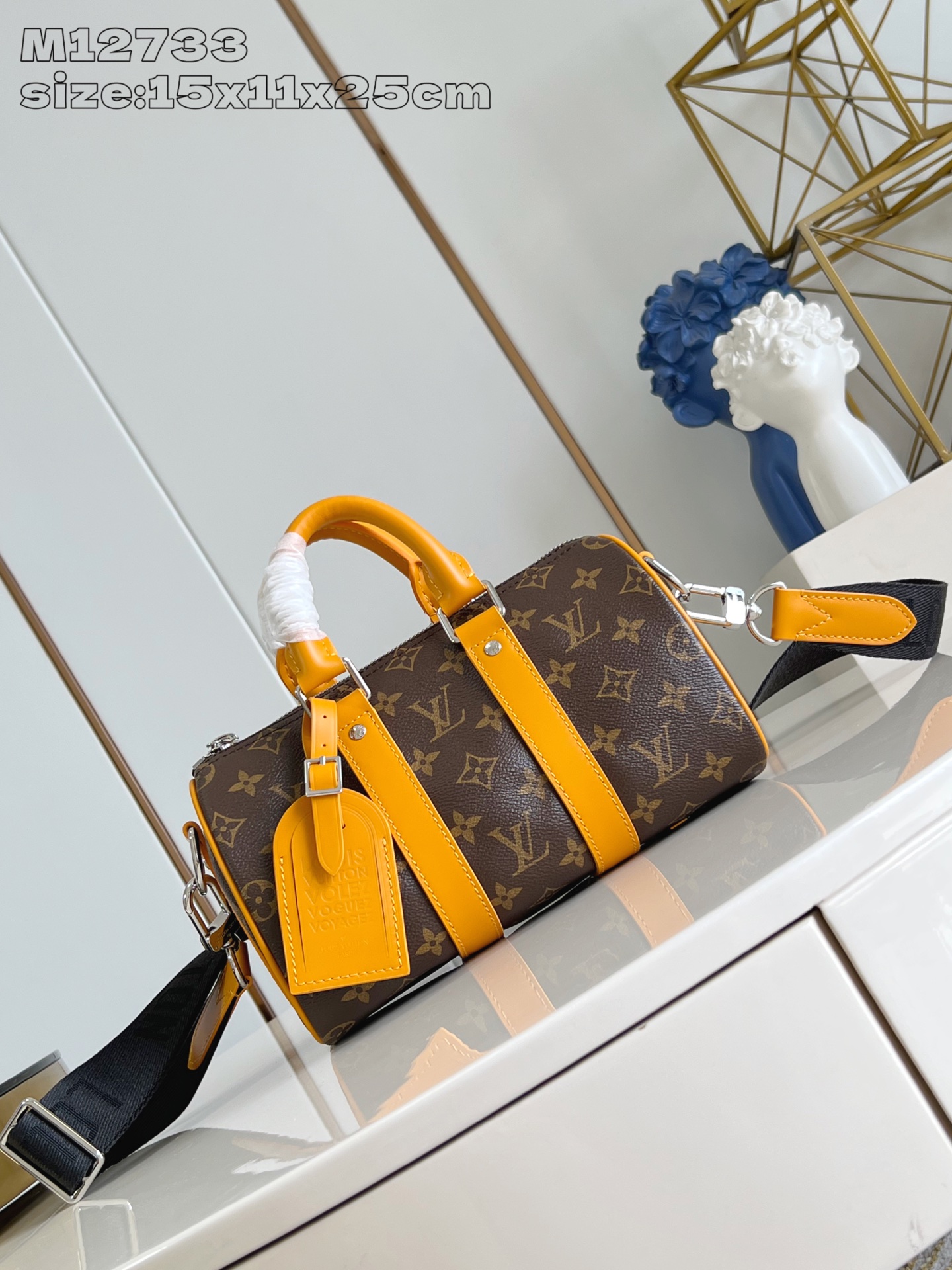 【顶级原单 M12733 】本款 Keepall Bandoulière 25 手袋出自 LV Colo