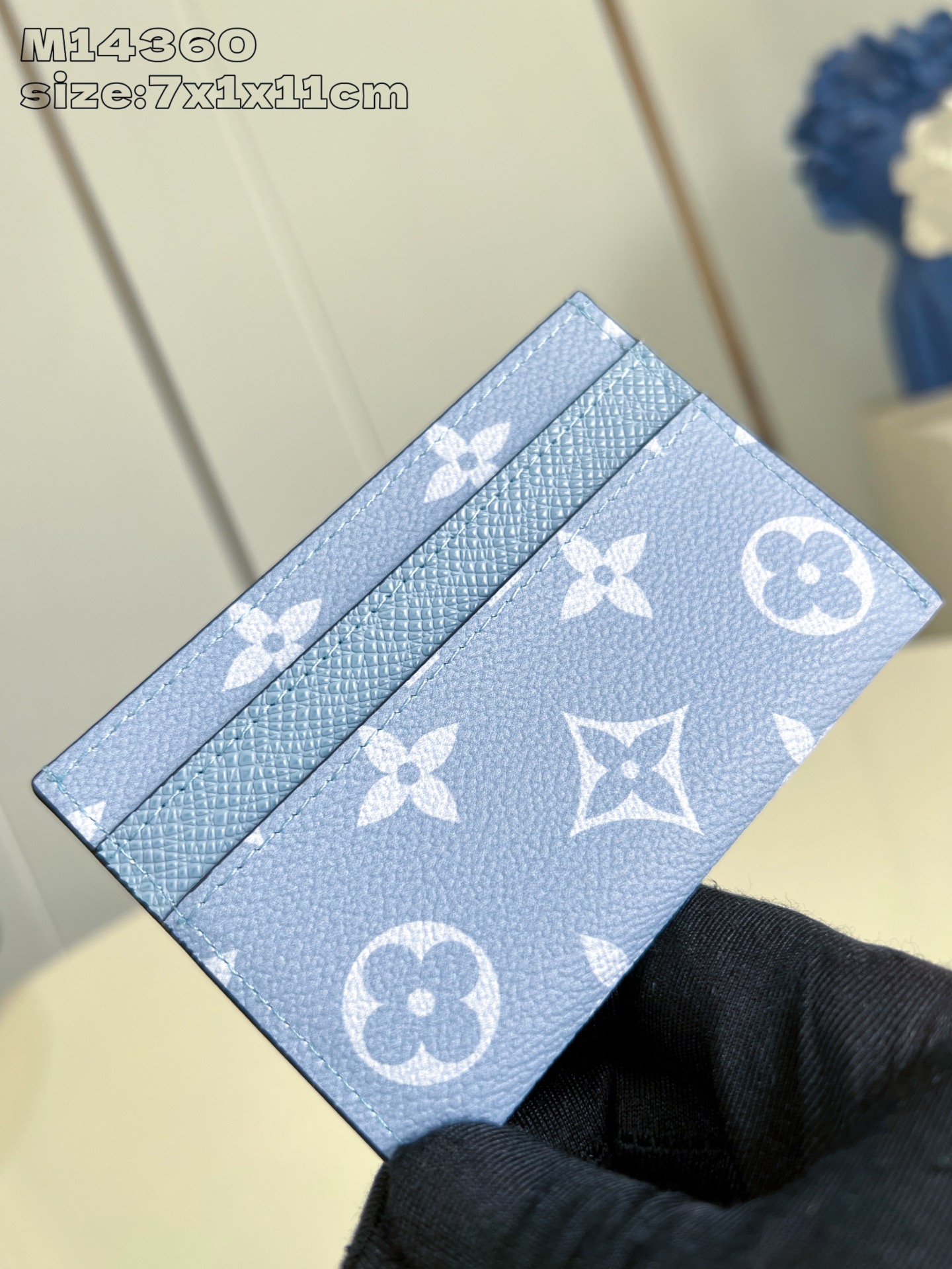 【顶级原单 M14360蓝 】此款采用全新 Monogram Eclipse 涂层帆布材质的卡片夹风格靓