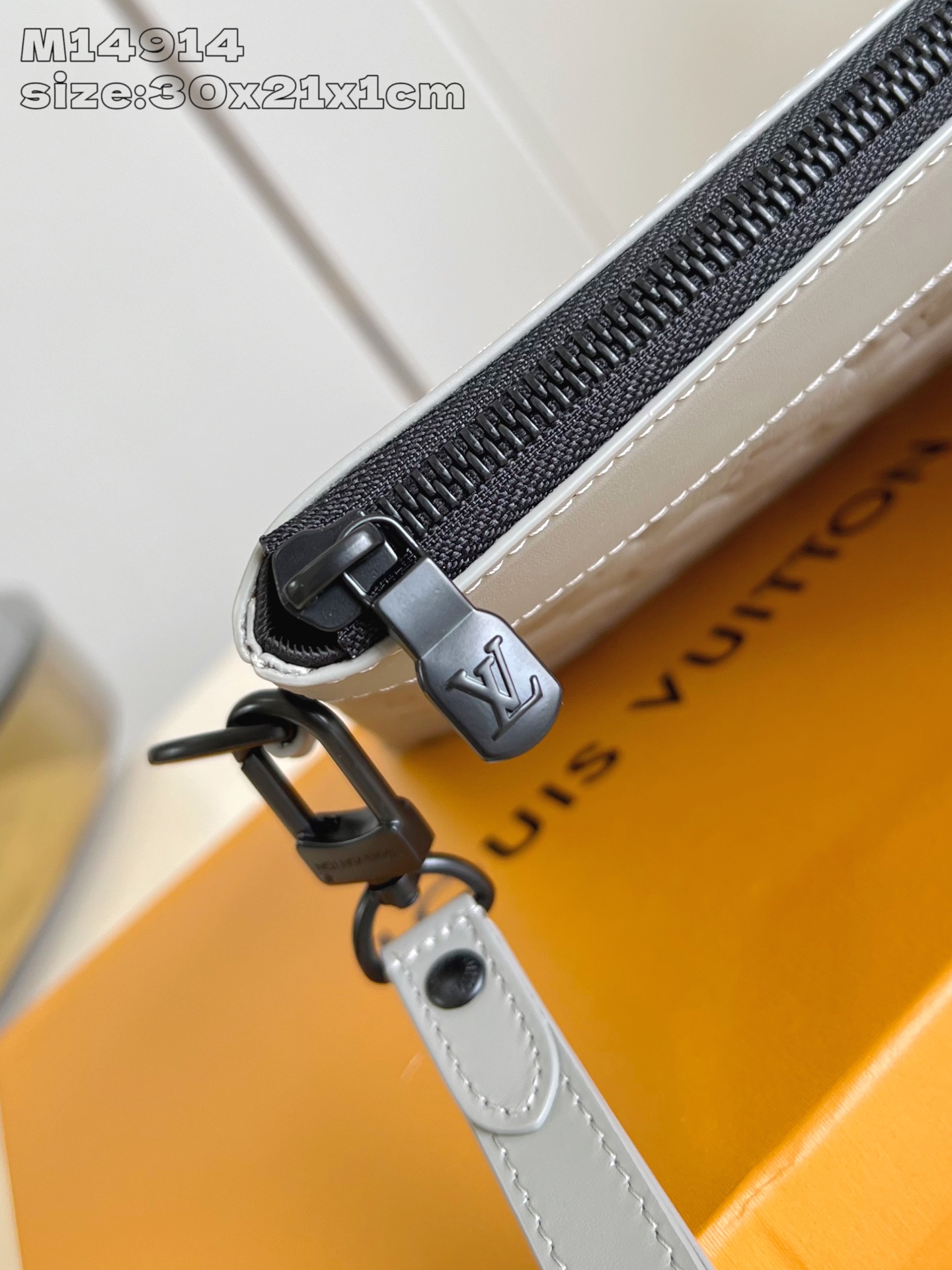 【顶级原单 M14914 】本款 Pochette To-Go 手拿包出自 Monogram Macas