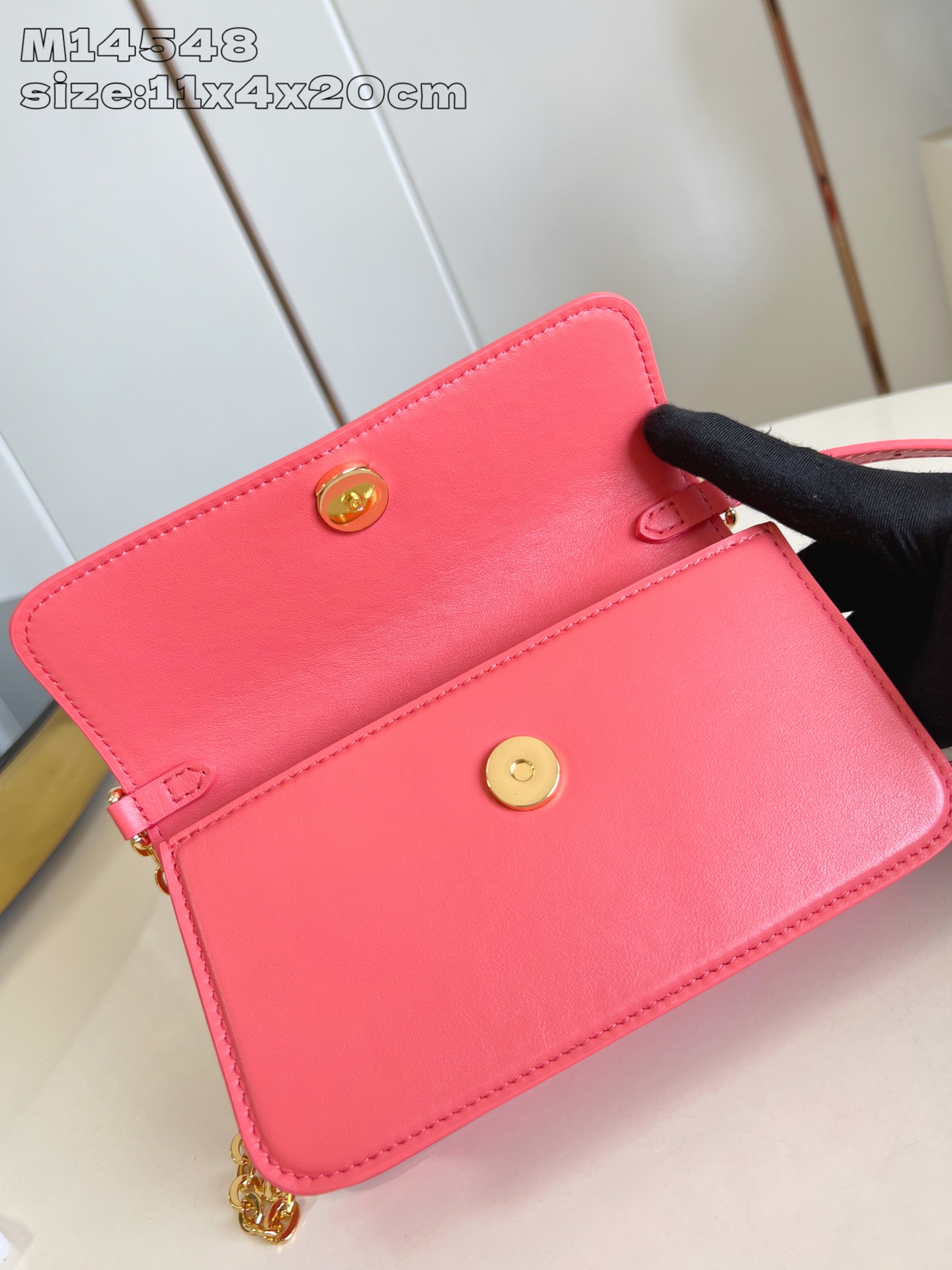 【顶级原单 M14548粉 】本款 Wallet On Chain 手袋出自路易威登 LV Bloom 