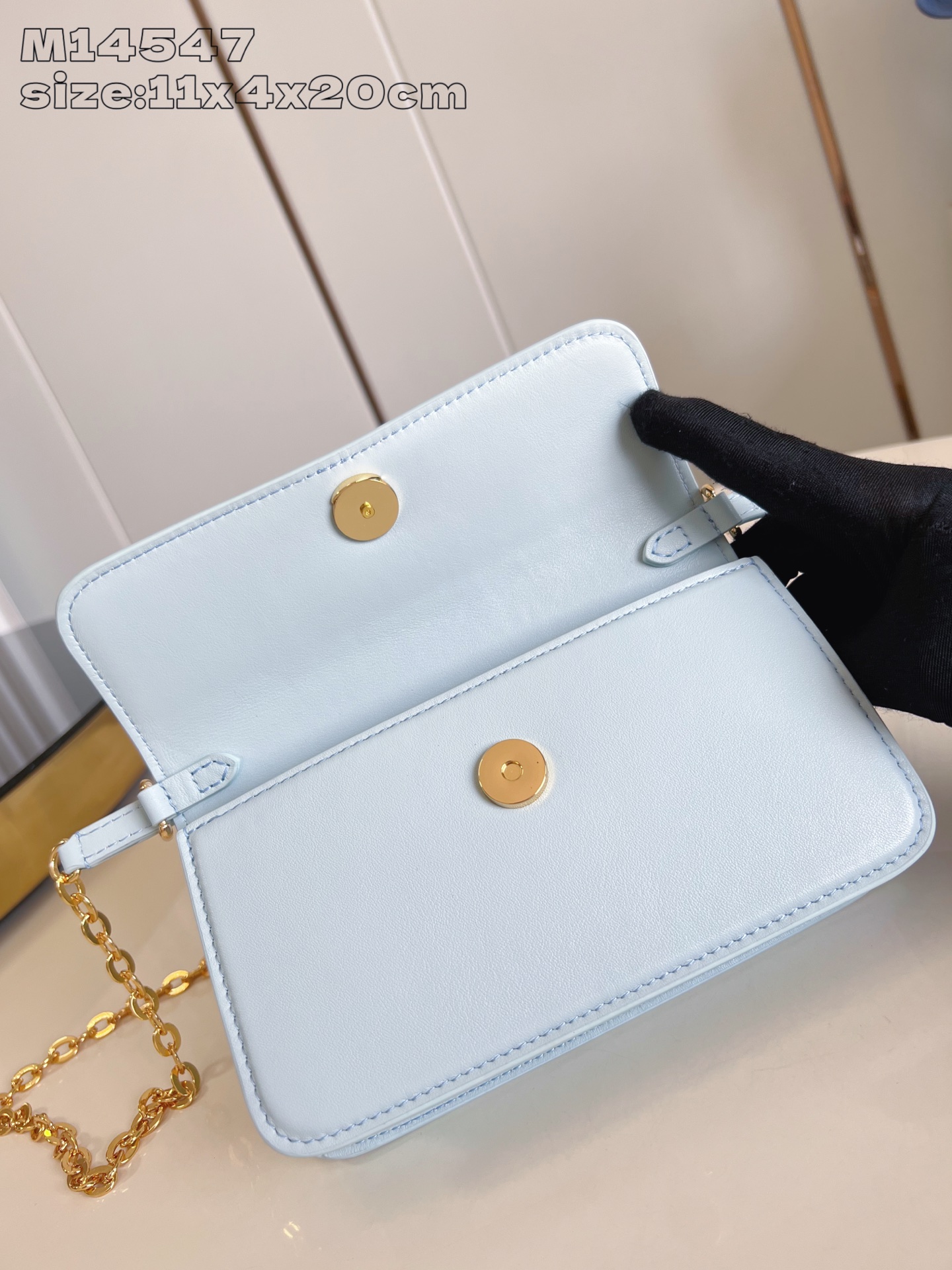 【顶级原单 M14547蓝 】本款 Wallet On Chain 手袋出自路易威登 LV Bloom 