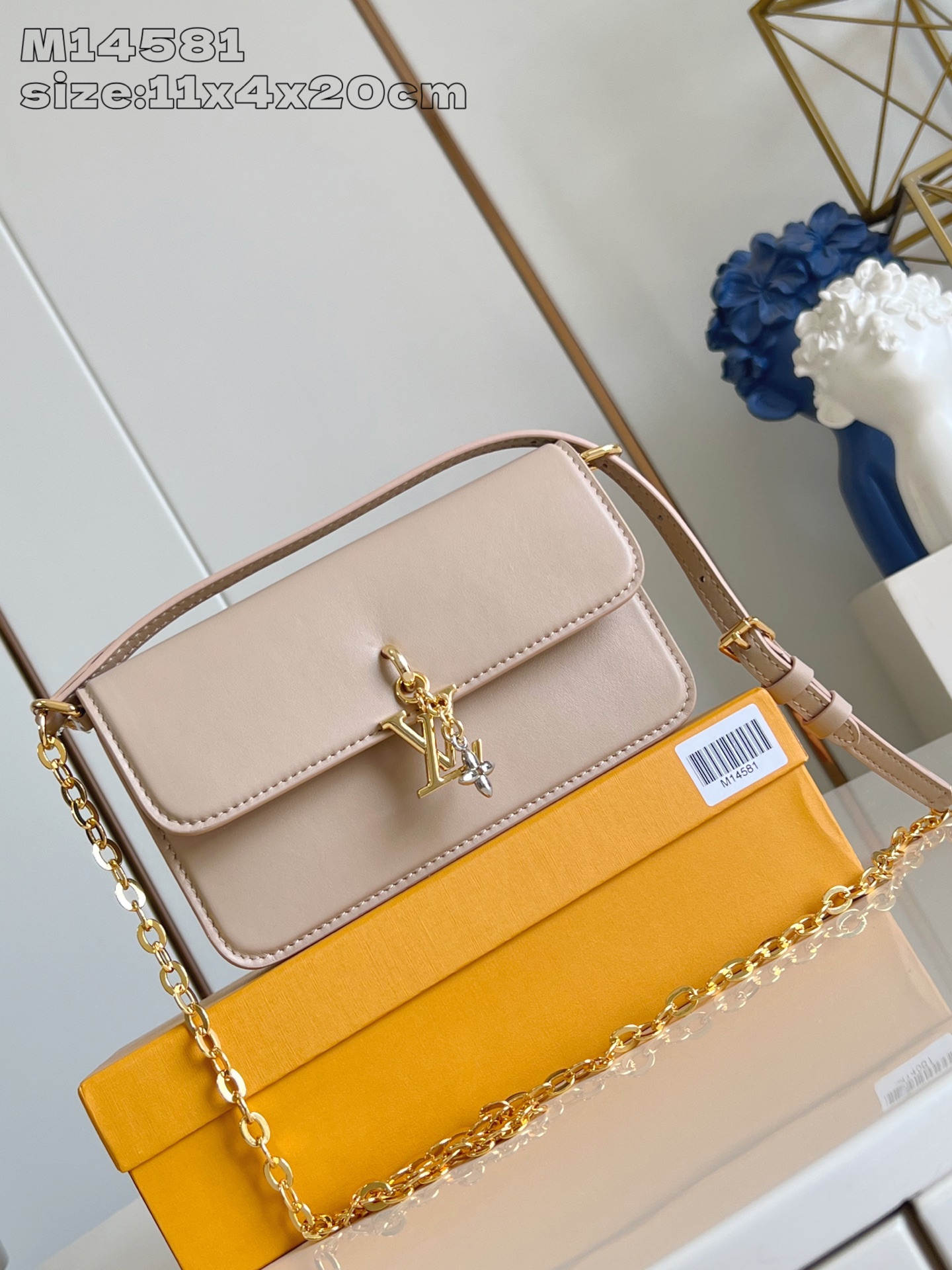【顶级原单 M14581杏 】本款 Wallet On Chain 手袋出自路易威登 LV Bloom 
