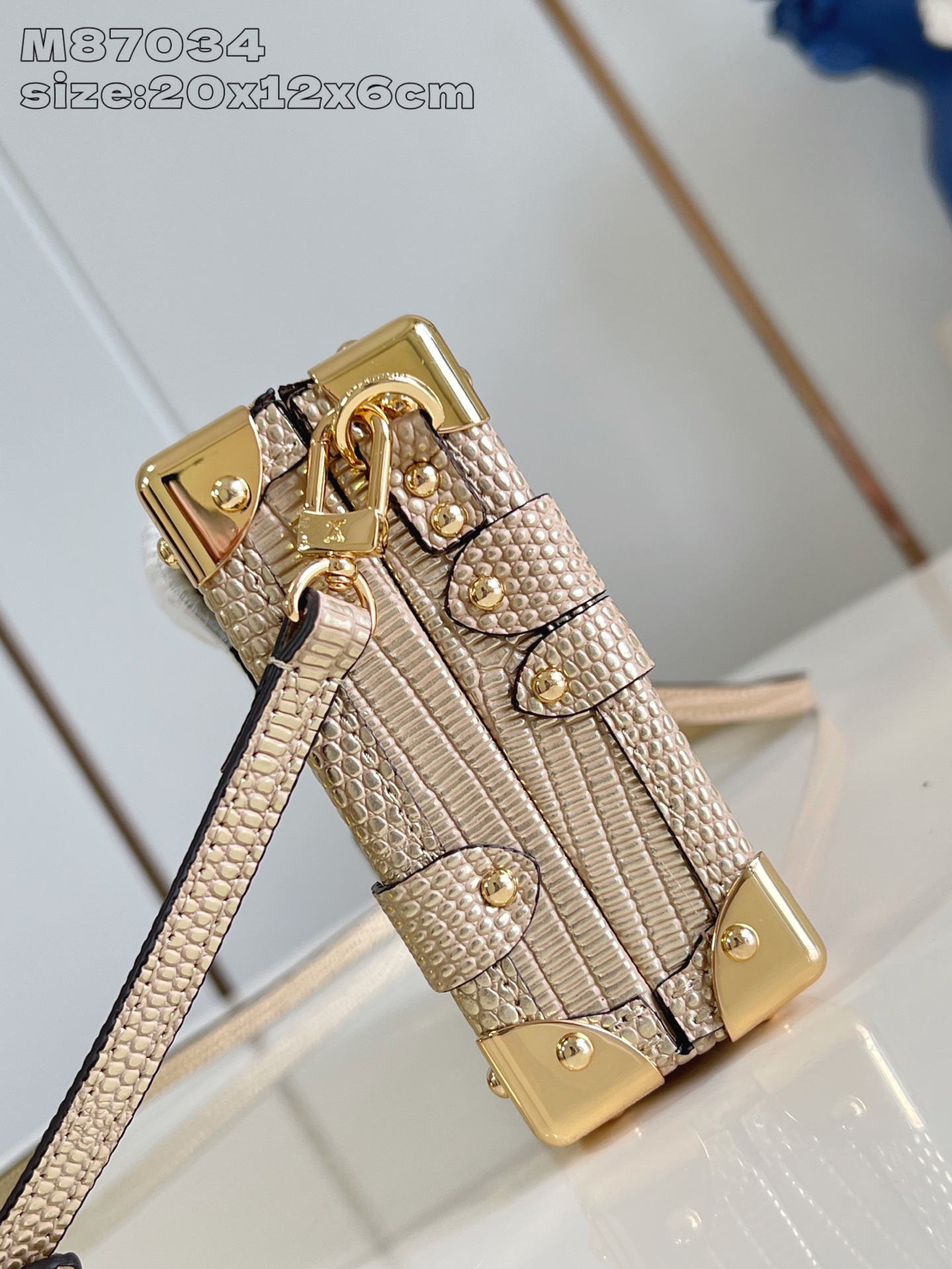 【顶级原单 M87034 】本款 Petite Malle 手袋出自 Nicolas Ghesquièr