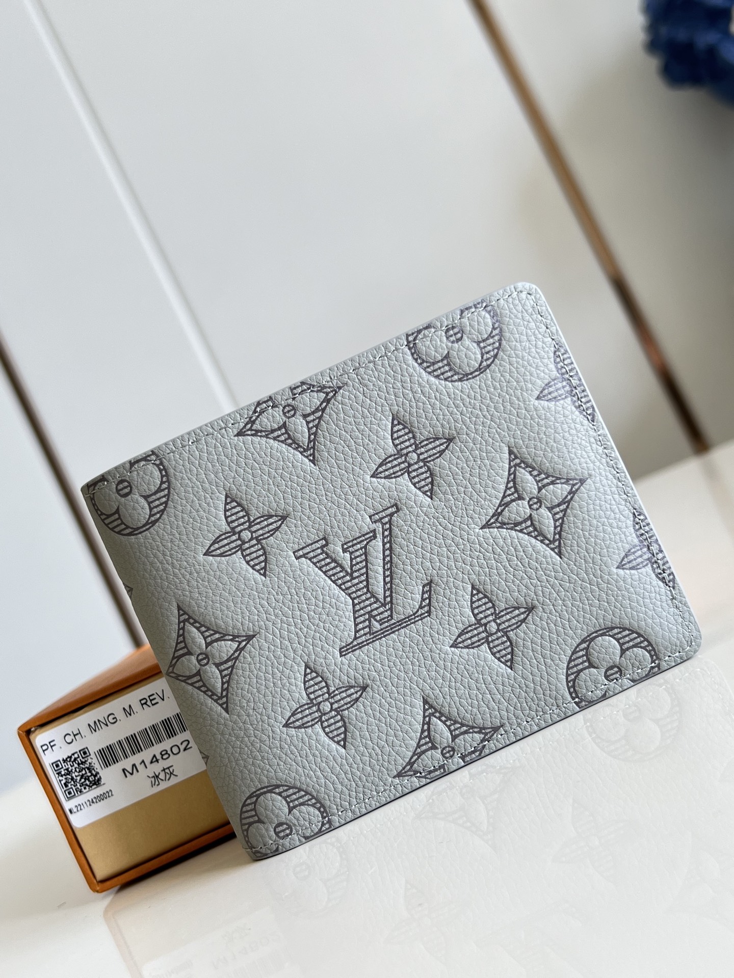 NO:404876,【Exclusive real photo M14802 ice grey】 Multiple wallet is made of Monogram canvas, with multiple pockets, which can hold credit cards, banknotes, and invoices. 11.5 x 9 x 1.5 cm (length x height x width) C.220, LV [original leather], louis vuitton, wallets19860909【独家实拍 M14802冰灰】Multiple 钱包采用 Monogram 帆布制造,设有多个口袋,可供放置信用卡、纸币、发票.11.5 x 9 x 1.5 厘米(长度 x 高 x 宽) C.220,LV【原厂皮】,louis vuitton,wallets,Bag