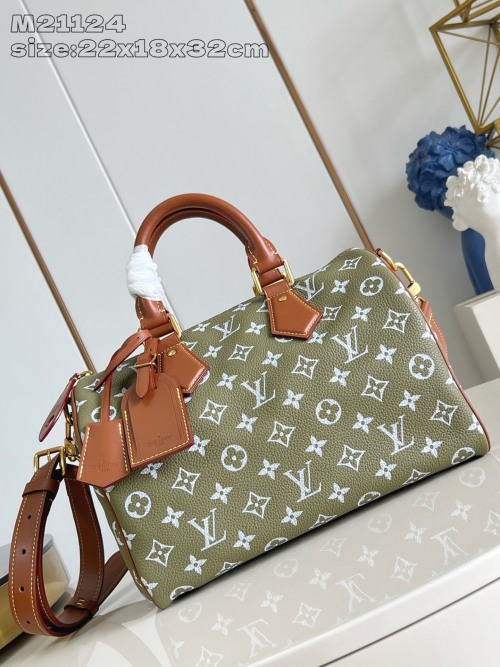 Louis Vuitton Speedy P9 Bandoulière 30 Bag Green Brown Leather Monogram, 22.5 x 18 x 32 cm 1 Louis Vuitton Speedy P9 Bandoulière 30: Iconic Monogram, Compact & Versatile