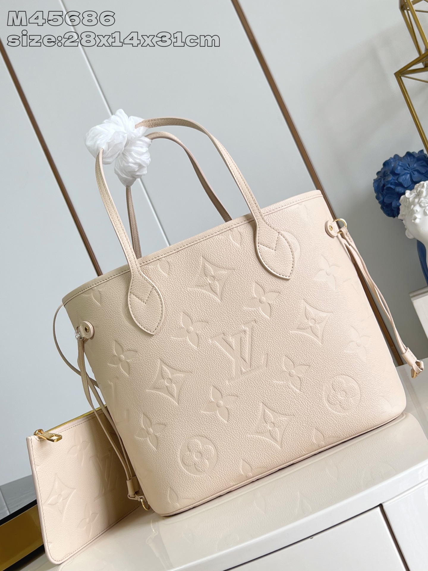 NO:405246,【Exclusive real photo M45686 sand color】M14319 This Neverfull medium tote bag is an iconic Epi leather-painted Monogram pattern, which provides flexible closing with adjustable side strips. Enriched space with removable zipper bags for easy storage of 13-inch laptops and daily necessities, making it a classic choice for urban travel and other occasions. 28 x 14 x 31 cm (height x width x length) Q.1100,LV [original leather],louis vuitton,totes19860909【独家实拍 M45686沙色】M14319 本款 Neverfull 中号托特包为标志性 Epi 皮革铺陈 Monogram 图案,以可调节侧面饰带实现灵活收束.充裕空间配有可拆卸拉链袋,便于收纳 13 寸笔记本电脑及日常小物,成就都市出行和其他场合的经典之选.28 x 14 x 31 厘米 (高 x 宽 x 长度) Q.1100,LV【原厂皮】,louis vuitton,totes,Bag