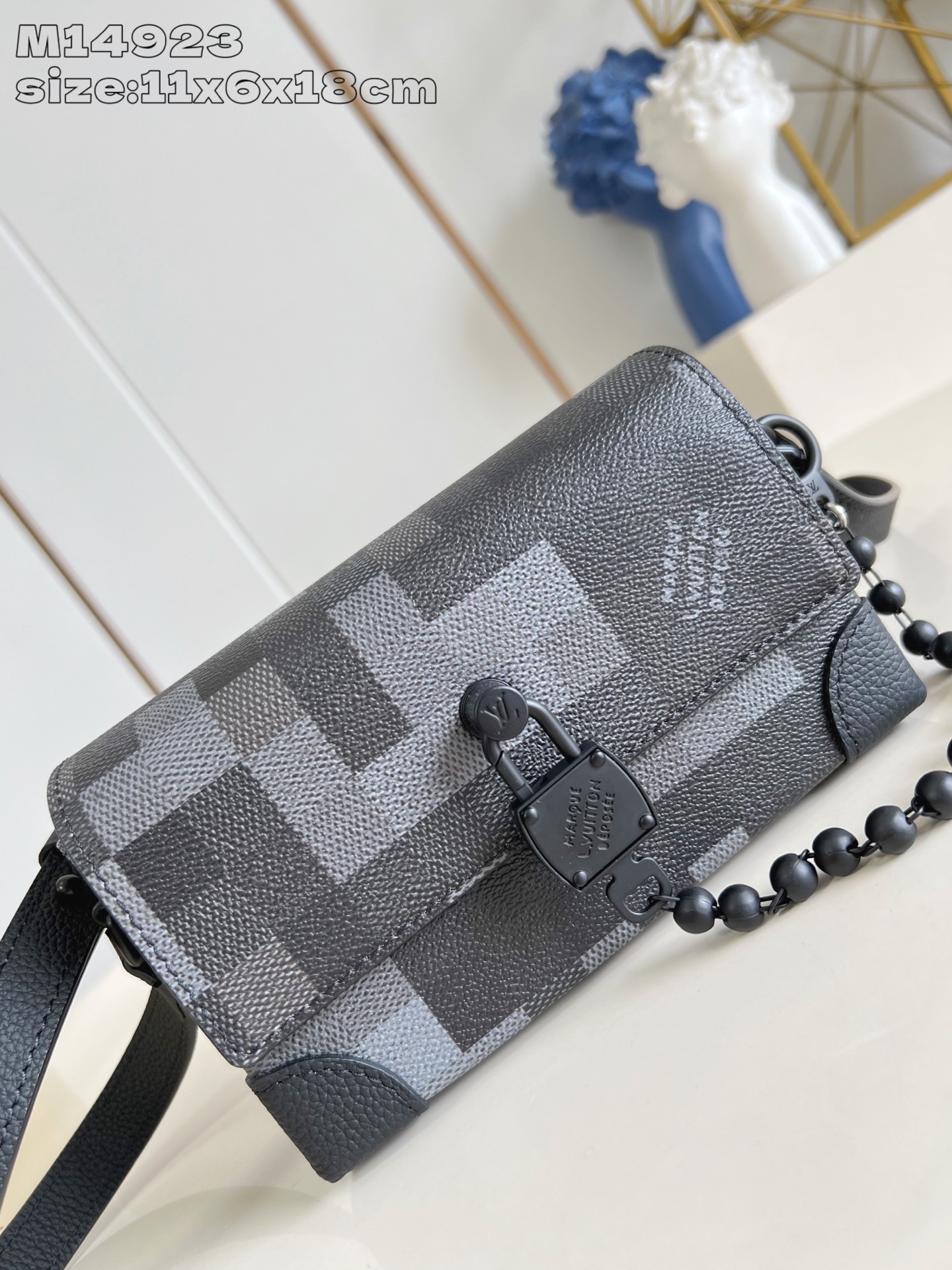 【顶级原单 M14923 】本款 Steamer 迷你手袋以 Damoflage Black 涂层帆布呈