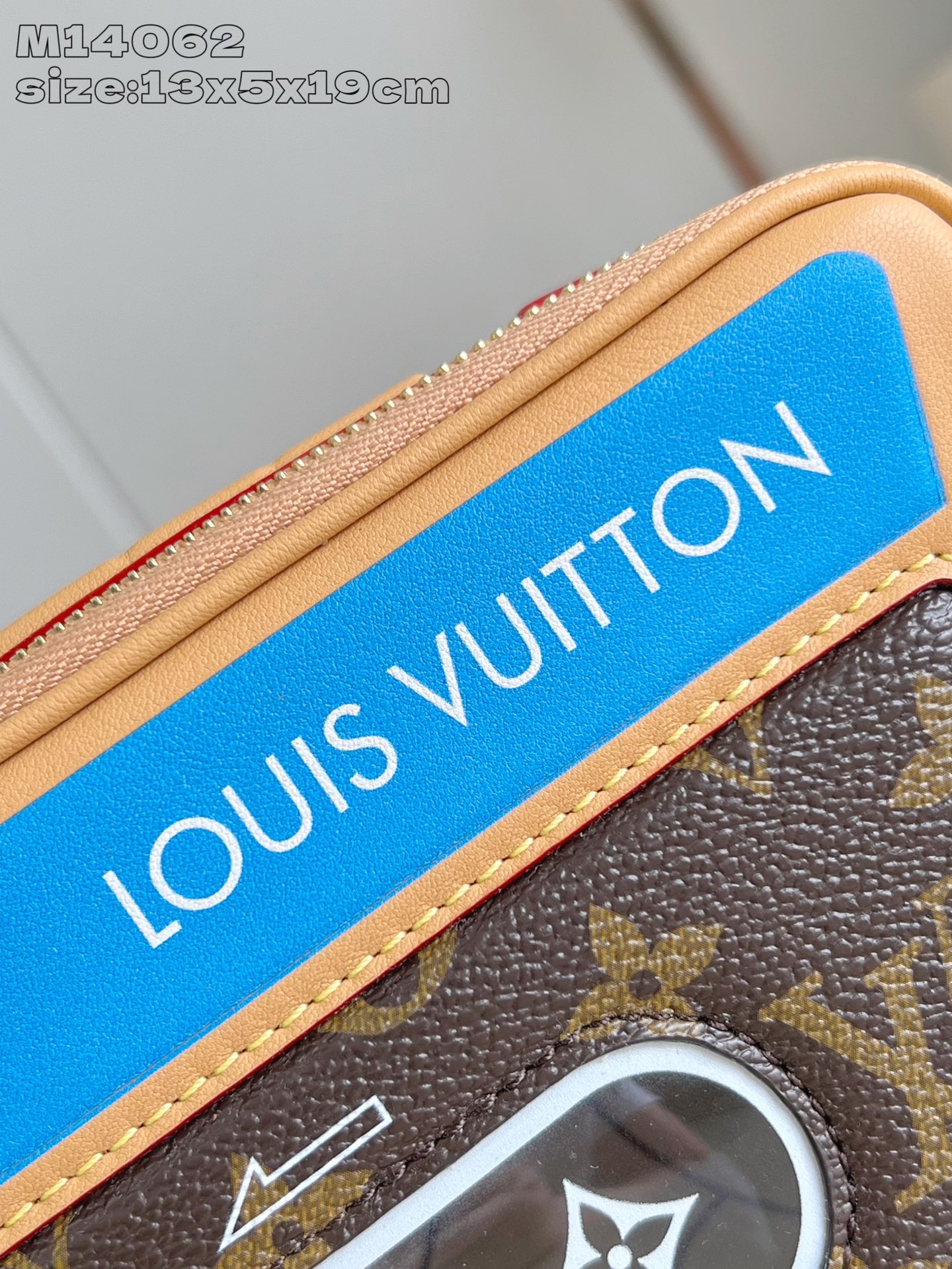 Louis Vuitton Baladeur Wearable Wallet Monogram Canvas Leather Crossbody Bag 4 i1751864948840 274 0 2
