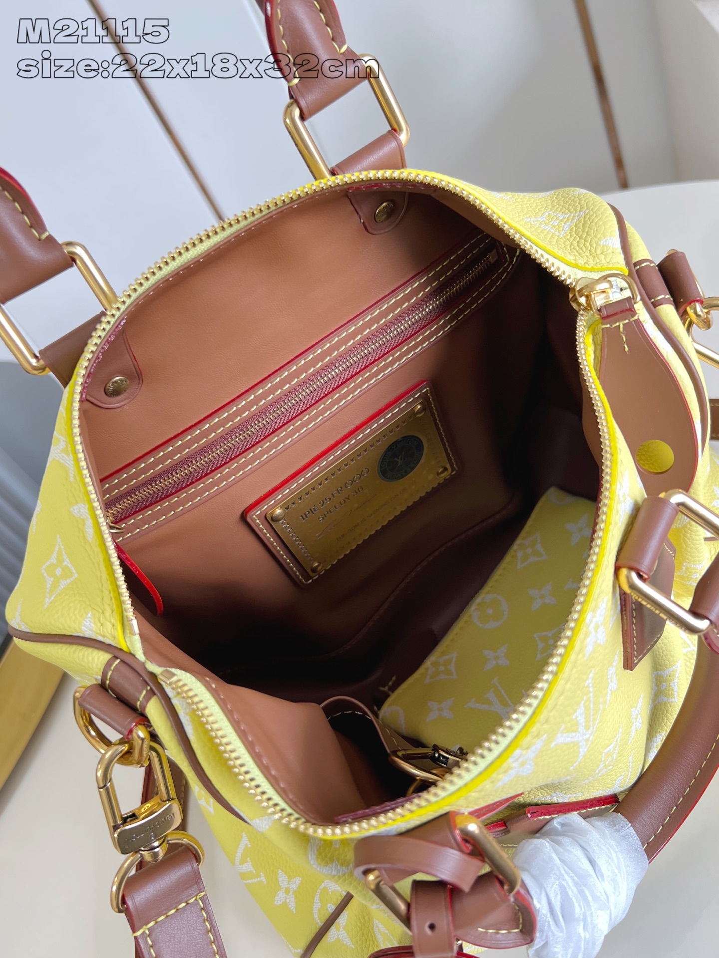 【顶级原单 M21115柠檬黄棕色配皮 】 speedy Bandoulière 30 手袋采用印有经典