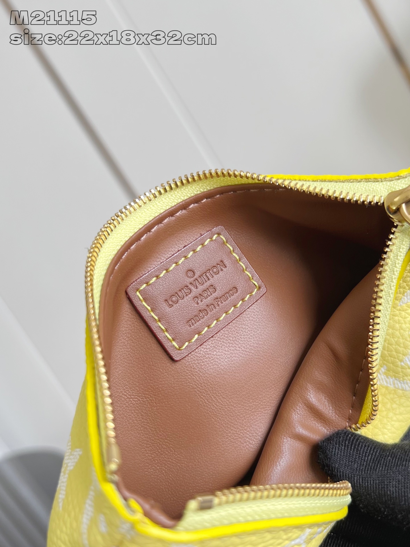 【顶级原单 M21115柠檬黄棕色配皮 】 speedy Bandoulière 30 手袋采用印有经典