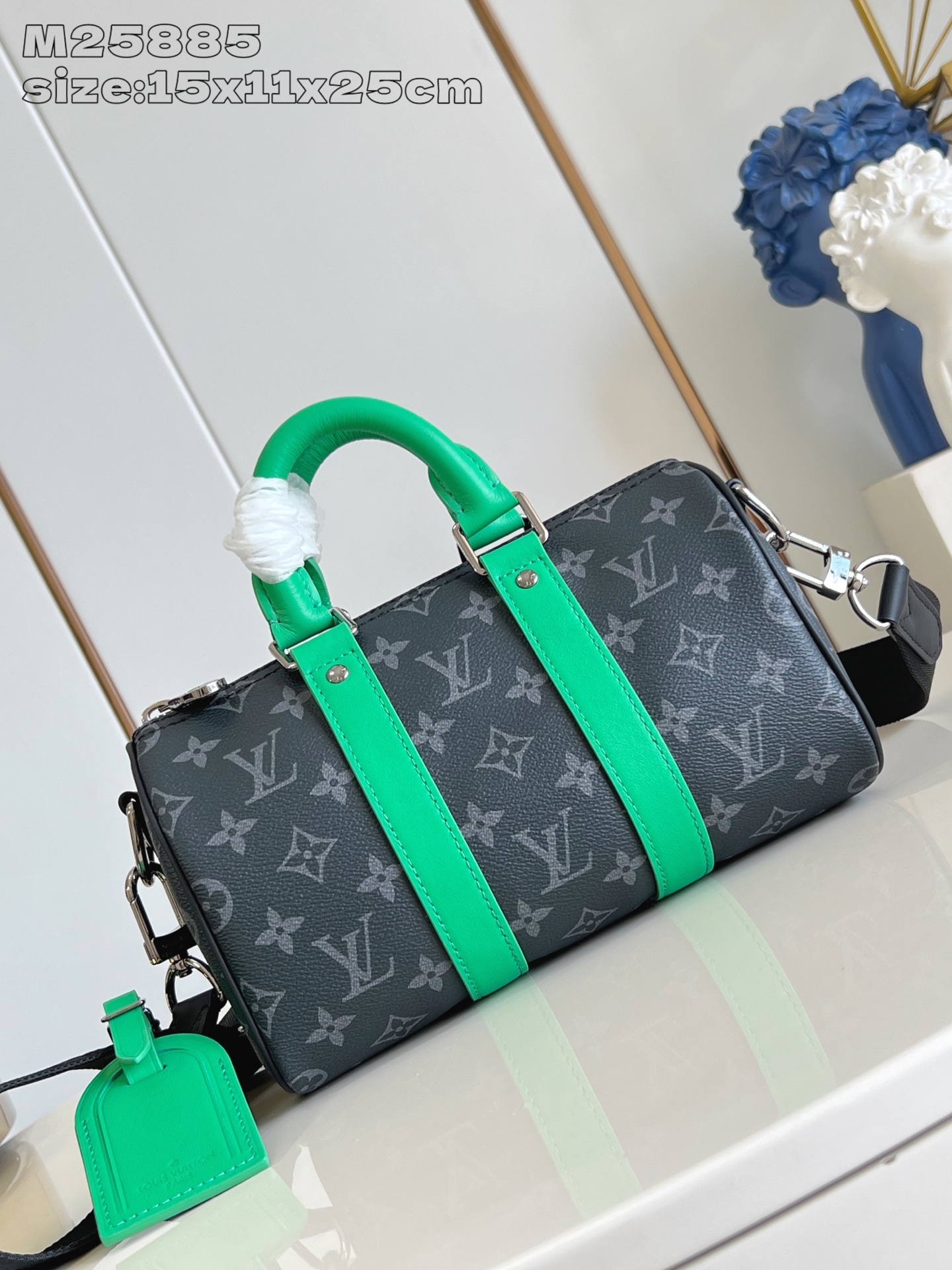 【顶级原单 M25885 】本款 Keepall Bandoulière 25 手袋拥有 Monogra