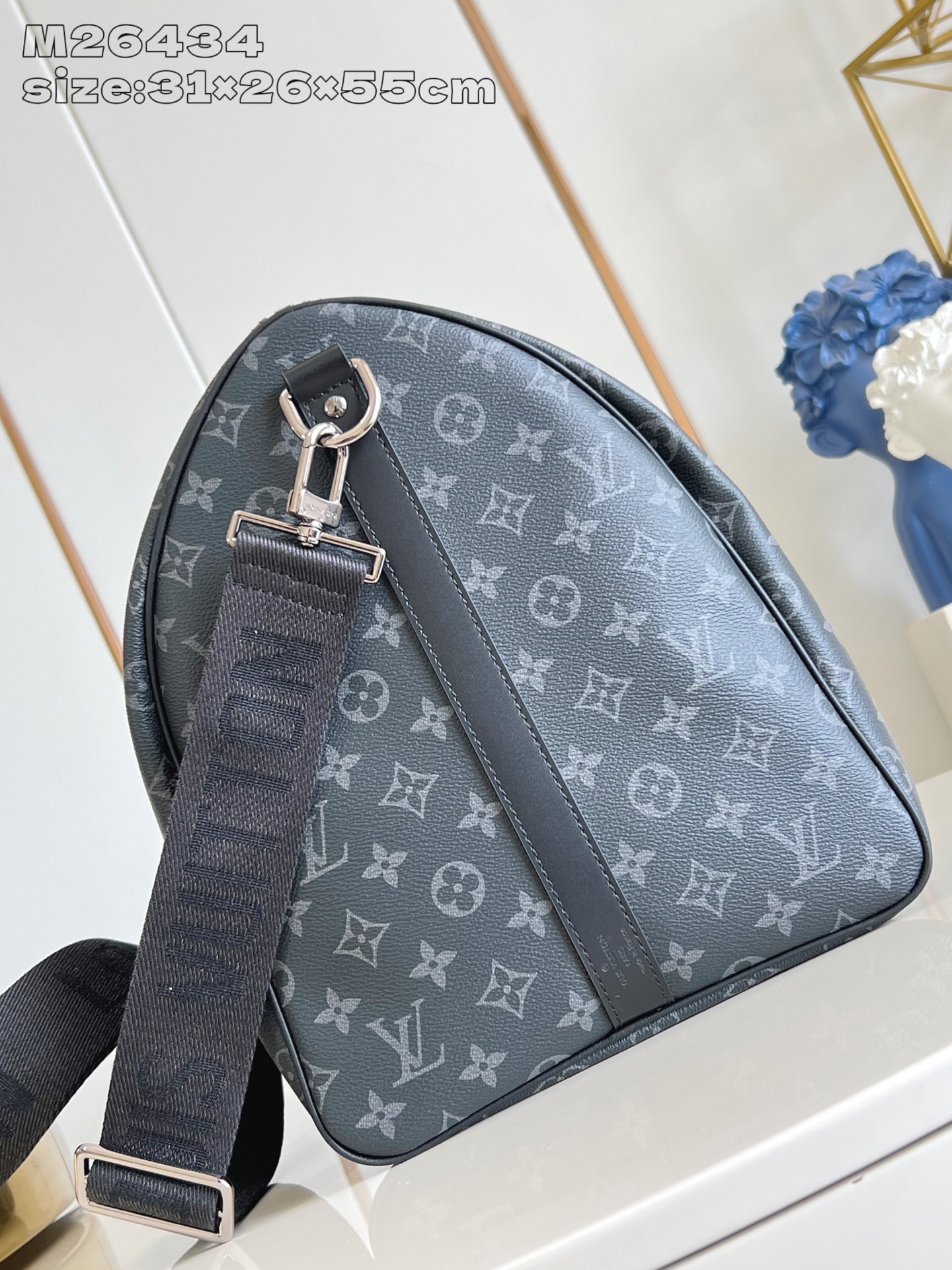 【顶级原单 M26434/55cm 】本款 Keepall Bandoulière 55 旅行袋取材 M