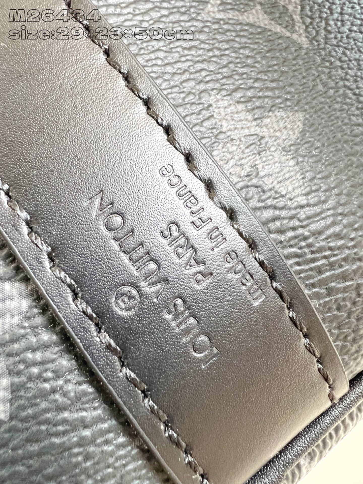 【顶级原单 M26434/50cm 】本款 Keepall Bandoulière 50 旅行袋取材 M