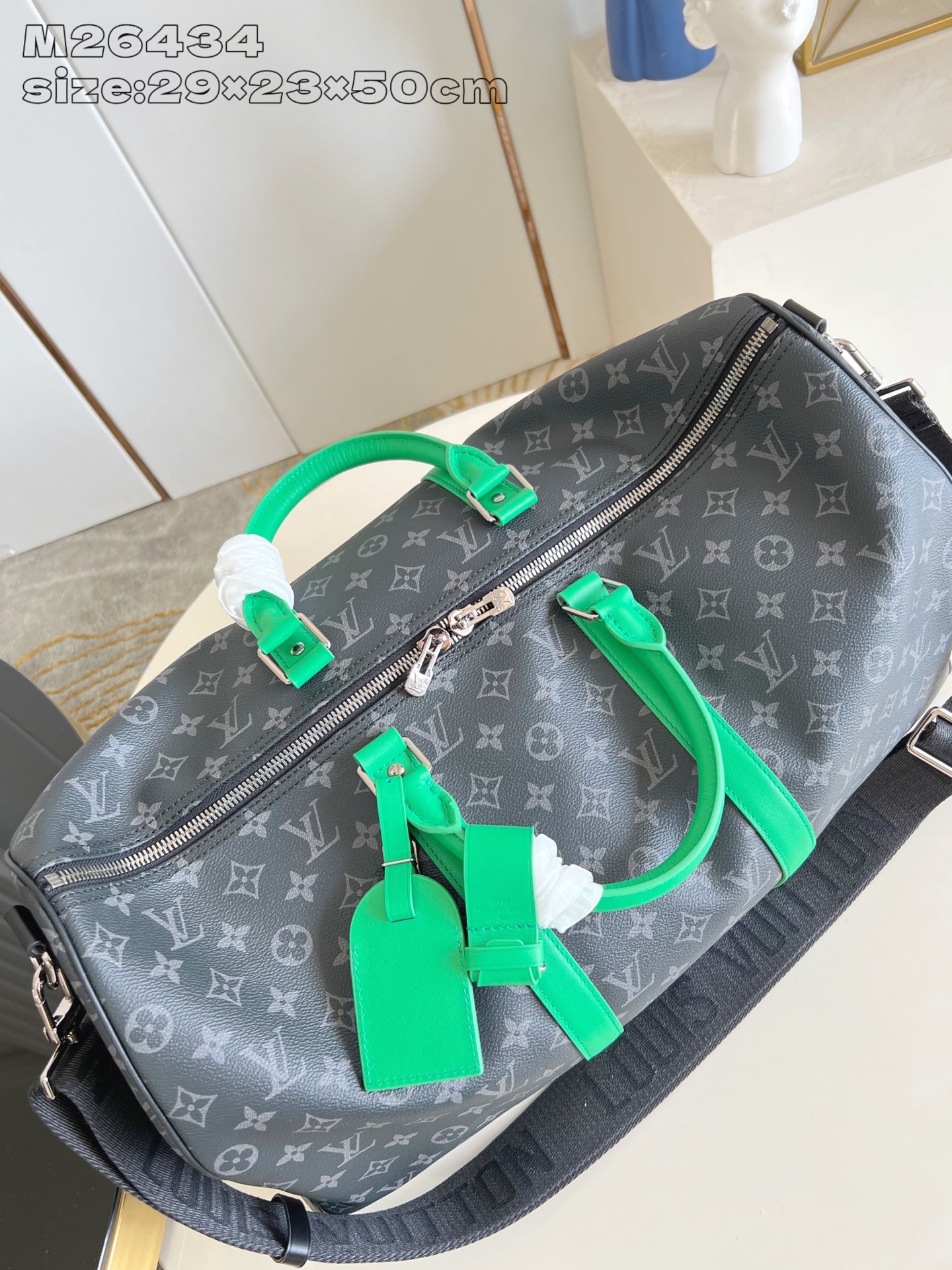 【顶级原单 M26434/50cm 】本款 Keepall Bandoulière 50 旅行袋取材 M