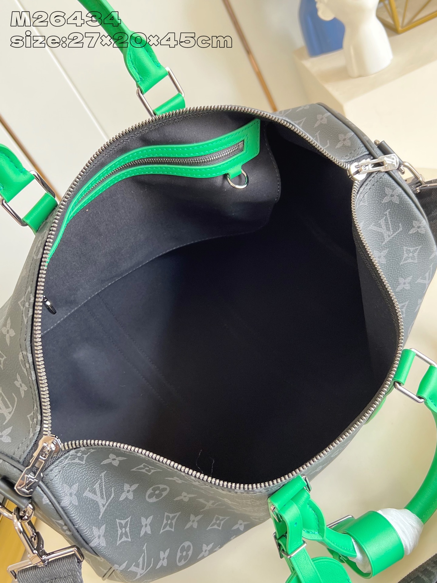【顶级原单 M26434/45cm 】本款 Keepall Bandoulière 45 旅行袋取材 M
