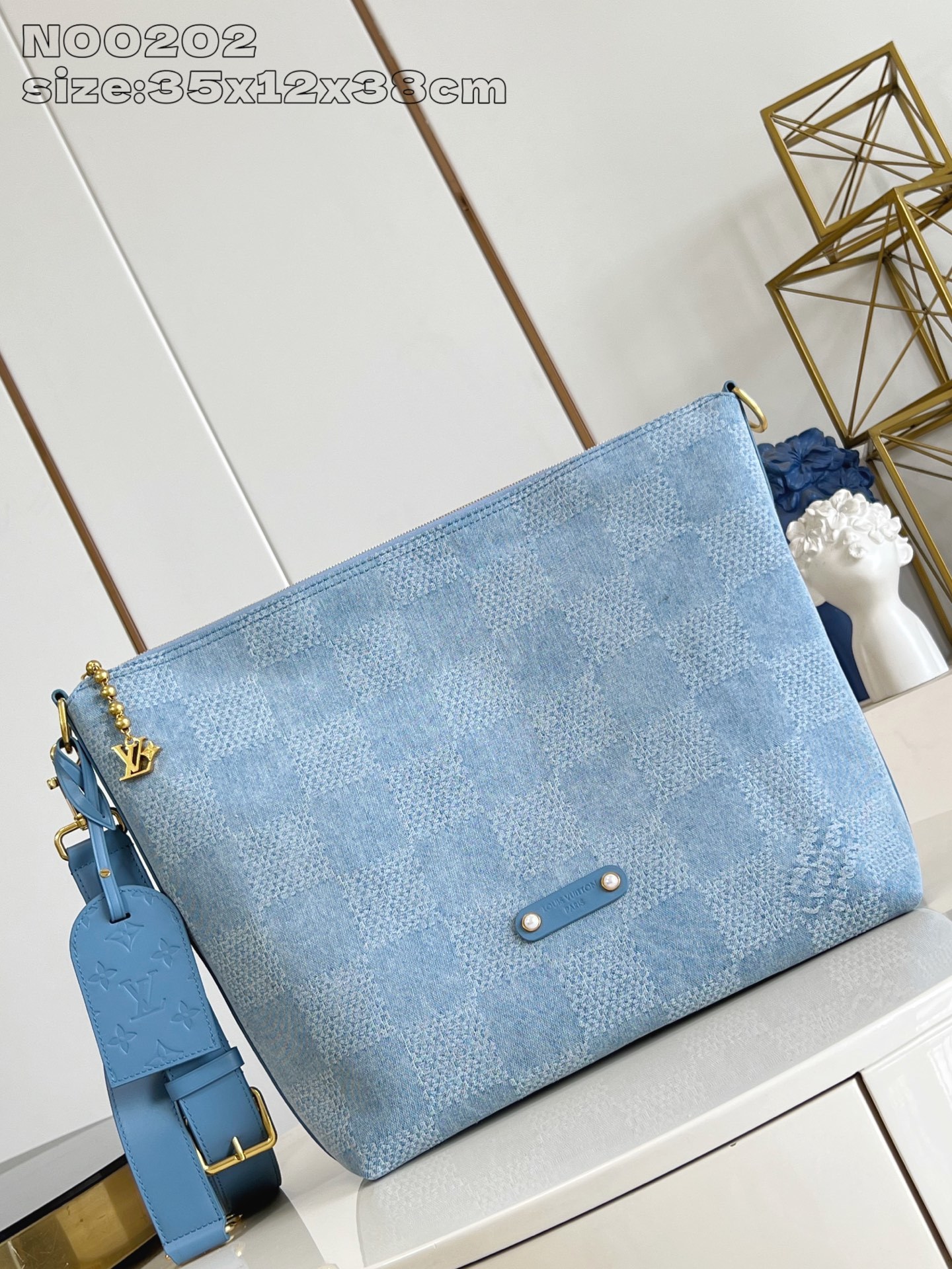 【顶级原单 N00202 】本款 Vagabond Hobo 手袋为 Damier Denim 3D 棉
