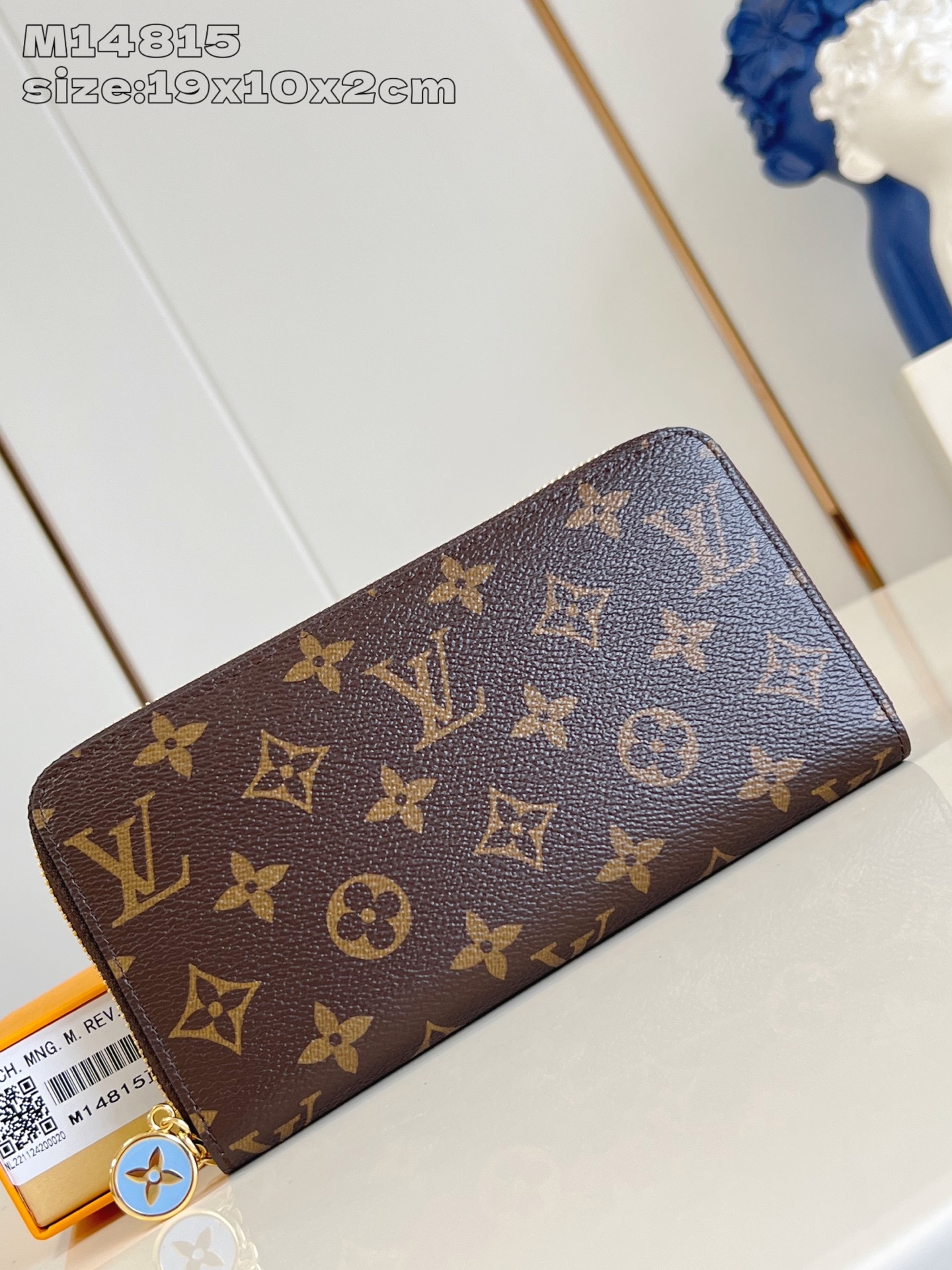 【顶级原单 M14815 】作为路易威登代表性作品之一,此款 Zippy 拉链钱夹由 Monogram