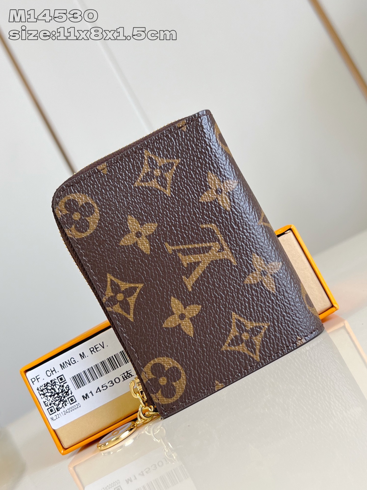 【顶级原单 M14530 】這款Noa小型錢包以路易威登的經典Monogram帆布製作,採用小巧的正方形