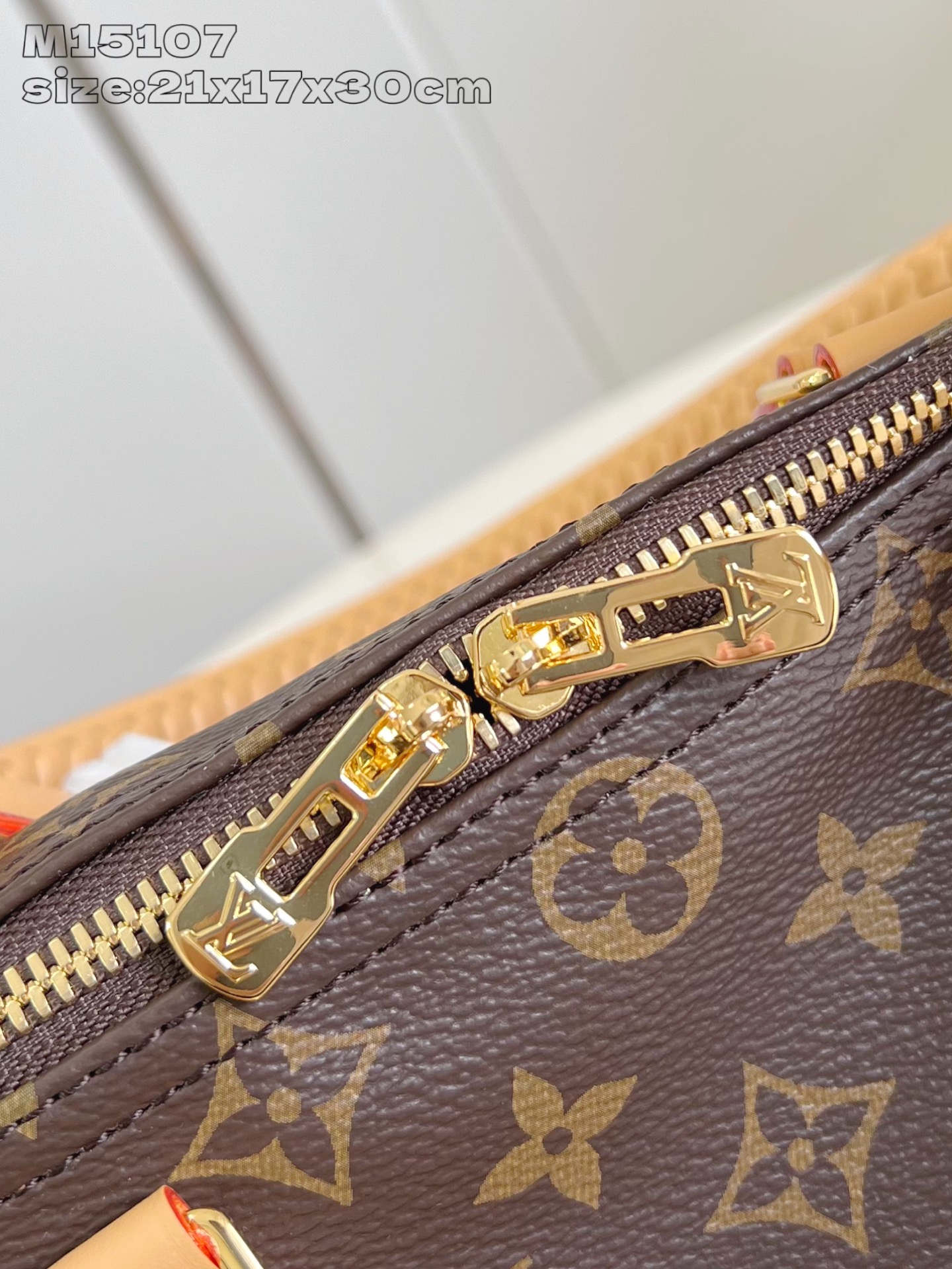【顶级原单 M15107 】本款 Speedy Soft 30 Lucky 手袋为 Monogram 帆