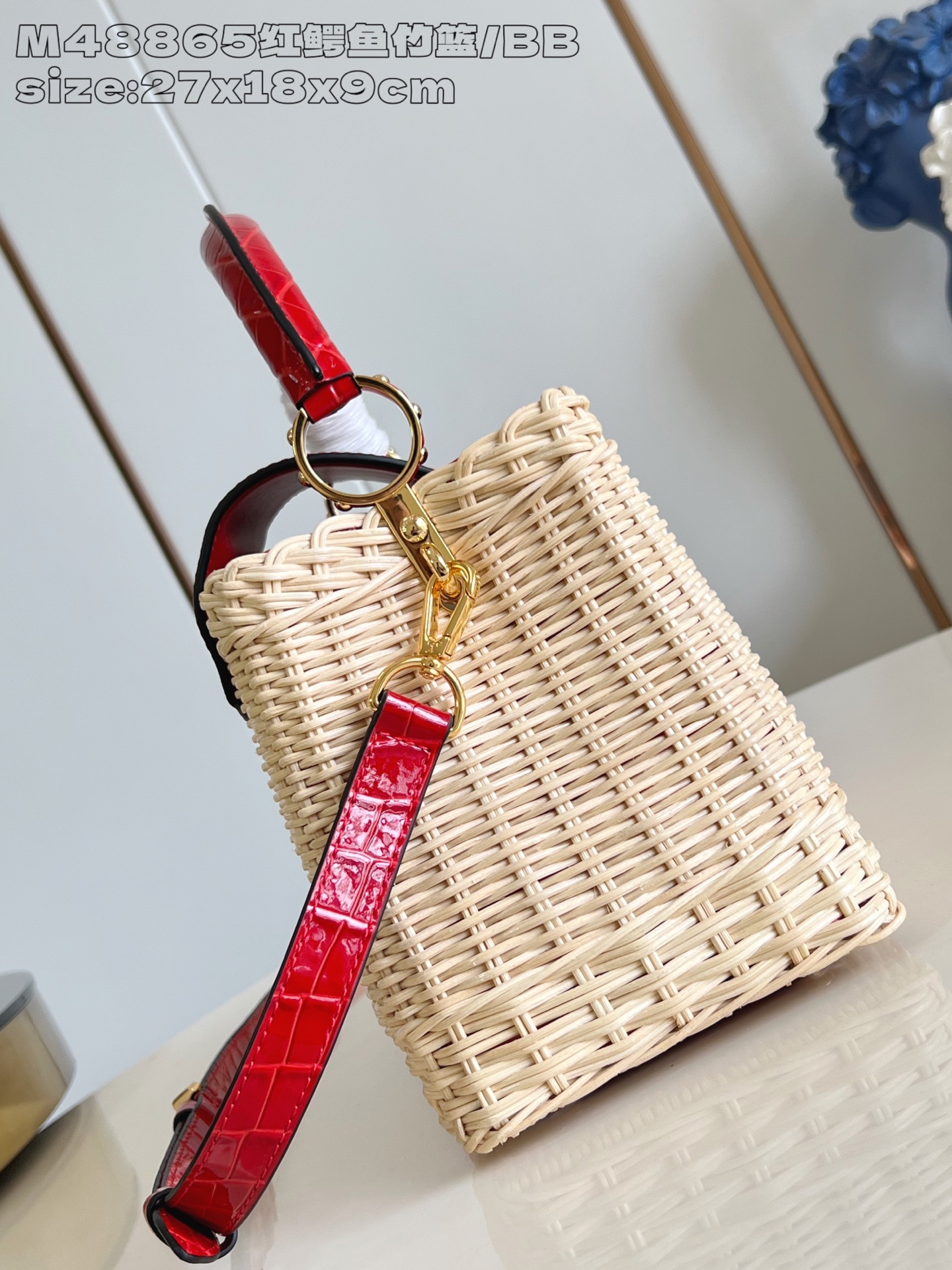 【顶级原单 M48865红鳄鱼竹篮/小号】本款 Capucines BB手袋向路易威登于 1892 年推