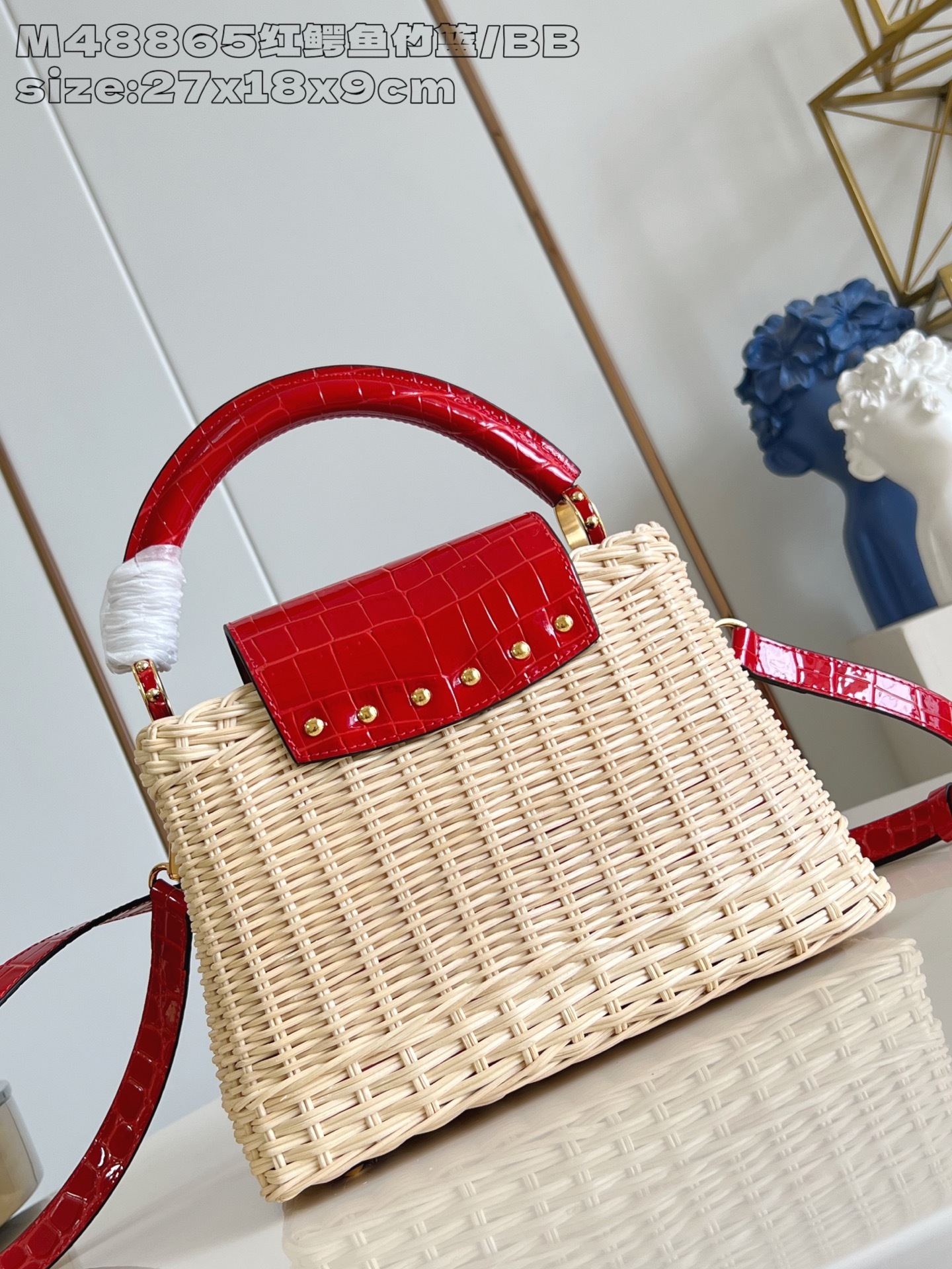 【顶级原单 M48865红鳄鱼竹篮/小号】本款 Capucines BB手袋向路易威登于 1892 年推