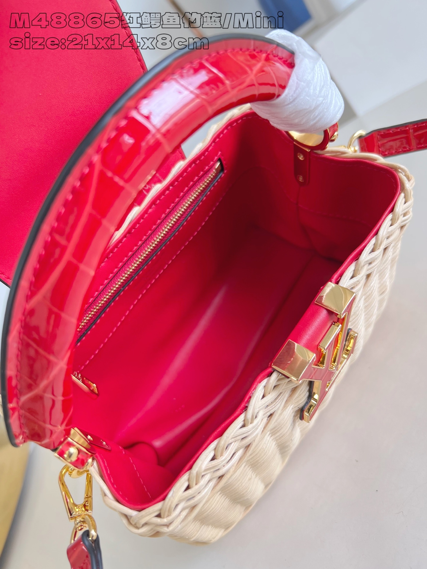 【顶级原单 M48865红鳄鱼竹篮/迷你 】 本款 Capucines 迷你手袋向路易威登于 1892