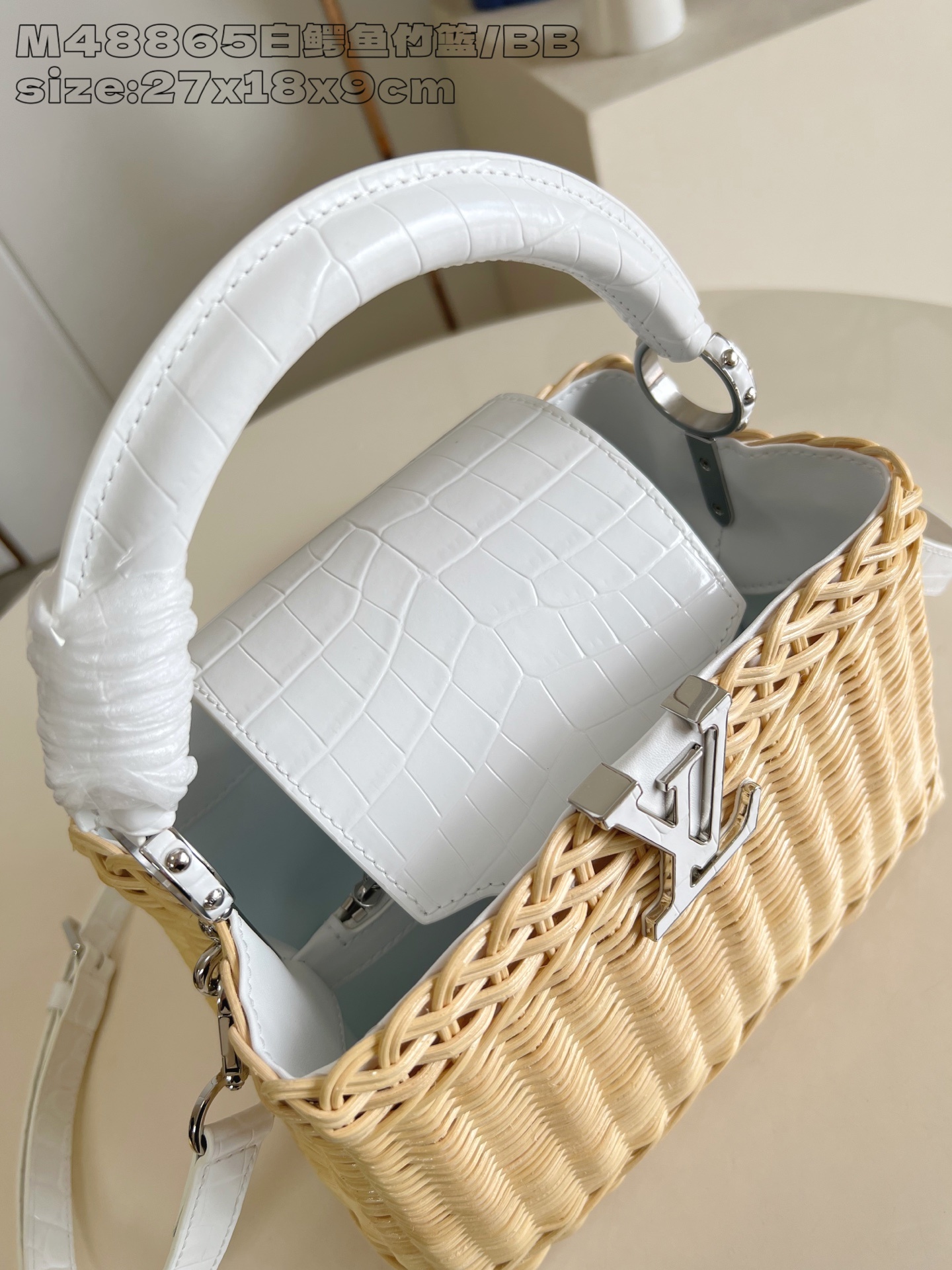 【顶级原单 M48865白鳄鱼竹篮/小号】本款 Capucines BB手袋向路易威登于 1892 年推