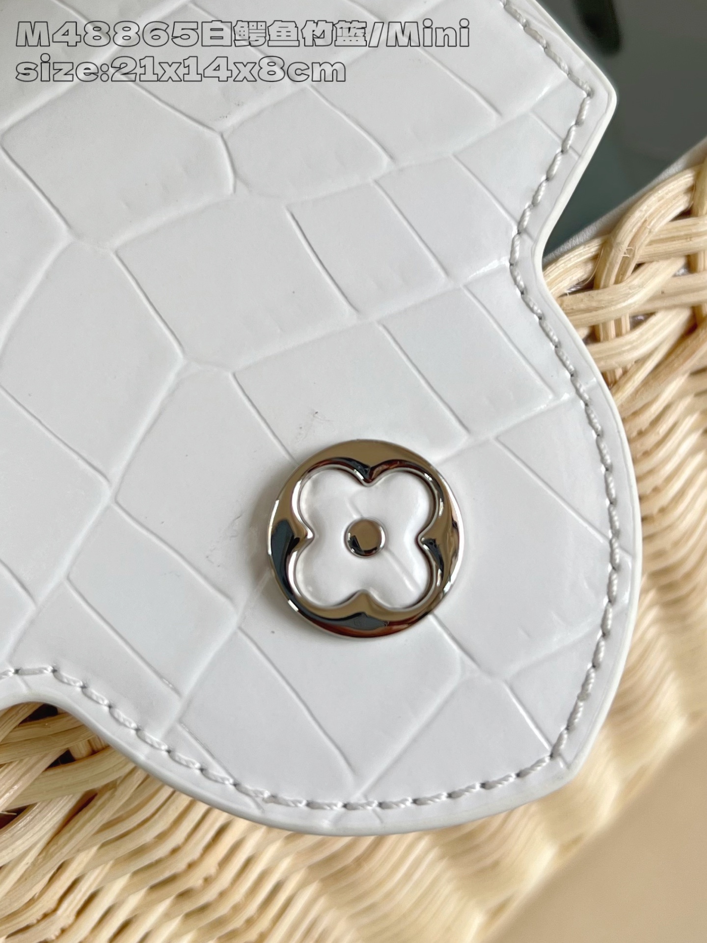 【顶级原单 M48865白鳄鱼竹篮/迷你 】 本款 Capucines 迷你手袋向路易威登于 1892