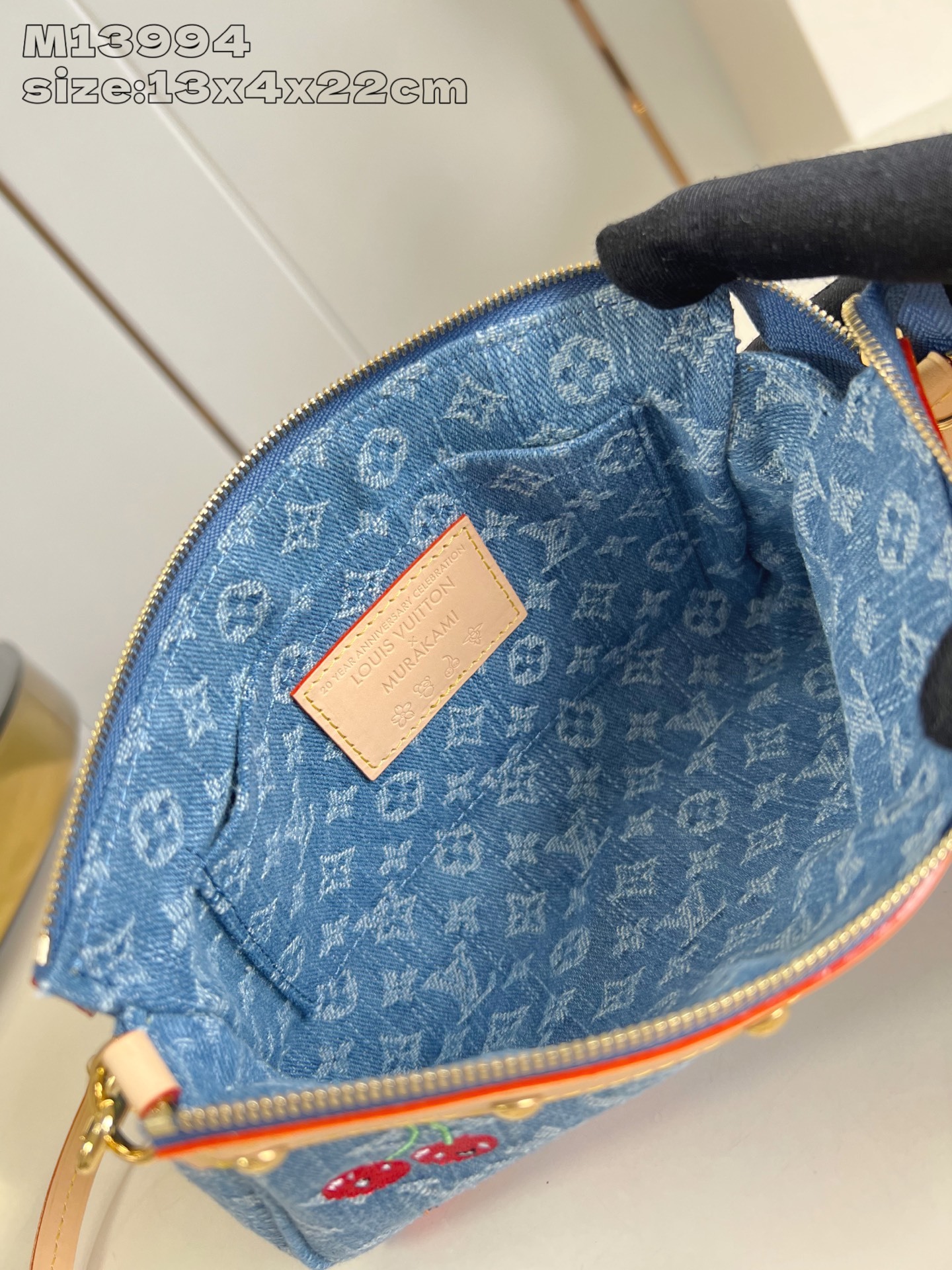 【顶级原单 M13994 】Pochette Accessoires 手袋加入路易威登 x 村上隆复刻系