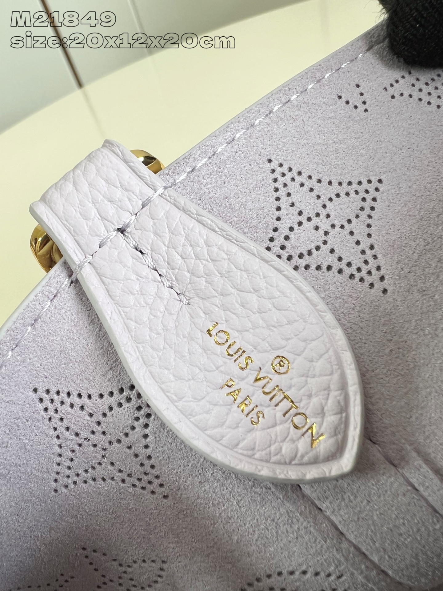 【顶级原单 M21849薰衣草 】M14395 本款 Blossom 小号手袋浸染新季摩登色调,以镂花皮