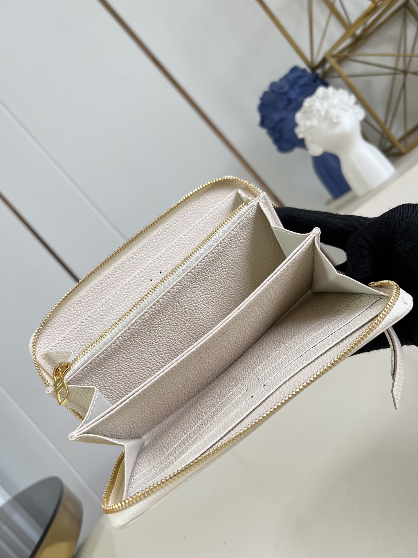 【顶级原单 M25594 】本款 zippy 钱夹 取材Monogram Empreinte 皮革渲染梦