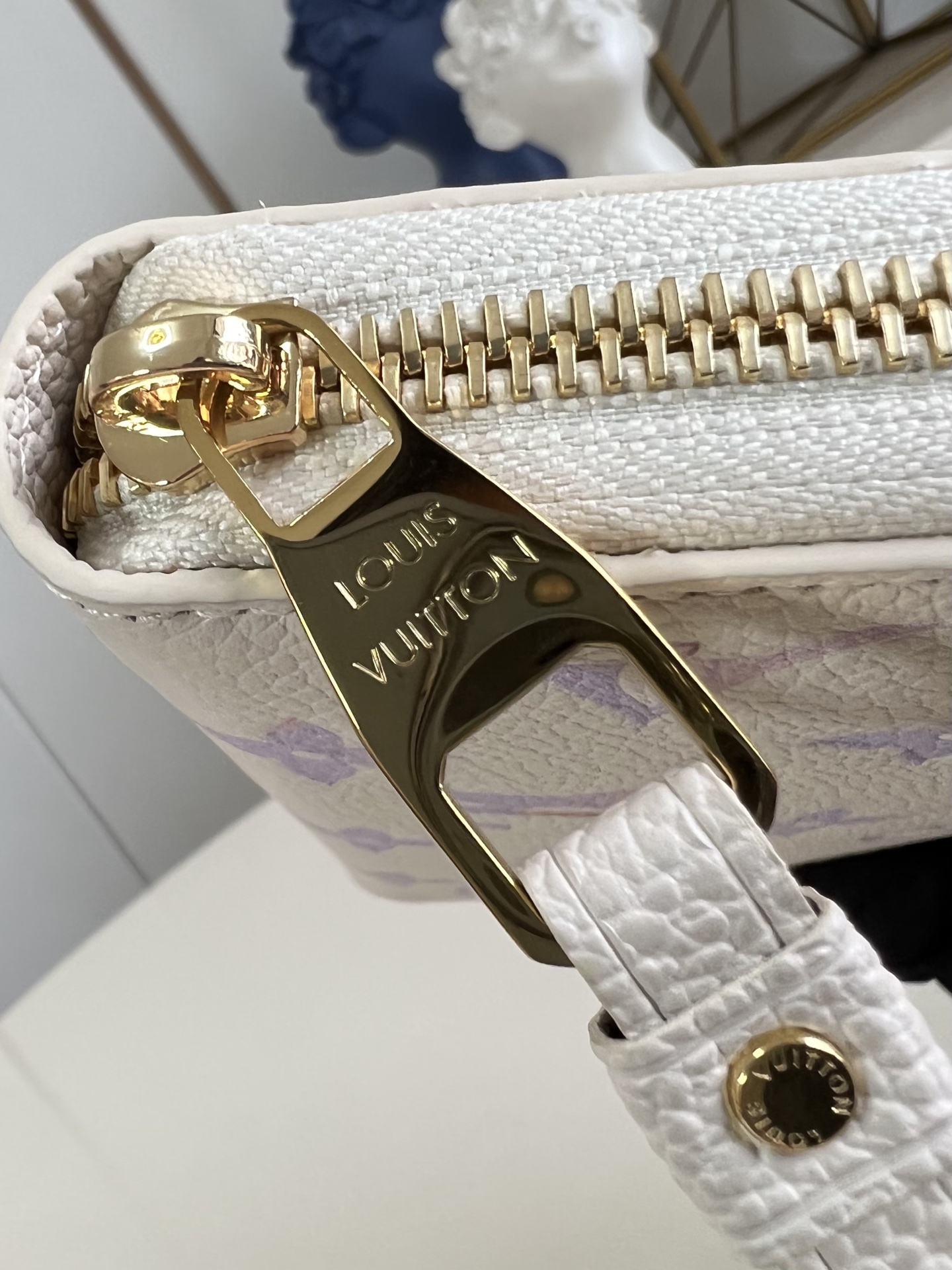 【顶级原单 M25594 】本款 zippy 钱夹 取材Monogram Empreinte 皮革渲染梦