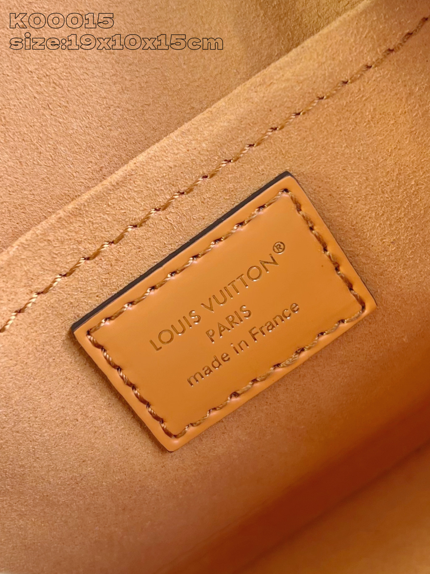 【顶级原单 K00015姜黄 】本款 Alma 迷你手袋出自 LV&I 定制系列,选用 Monogram