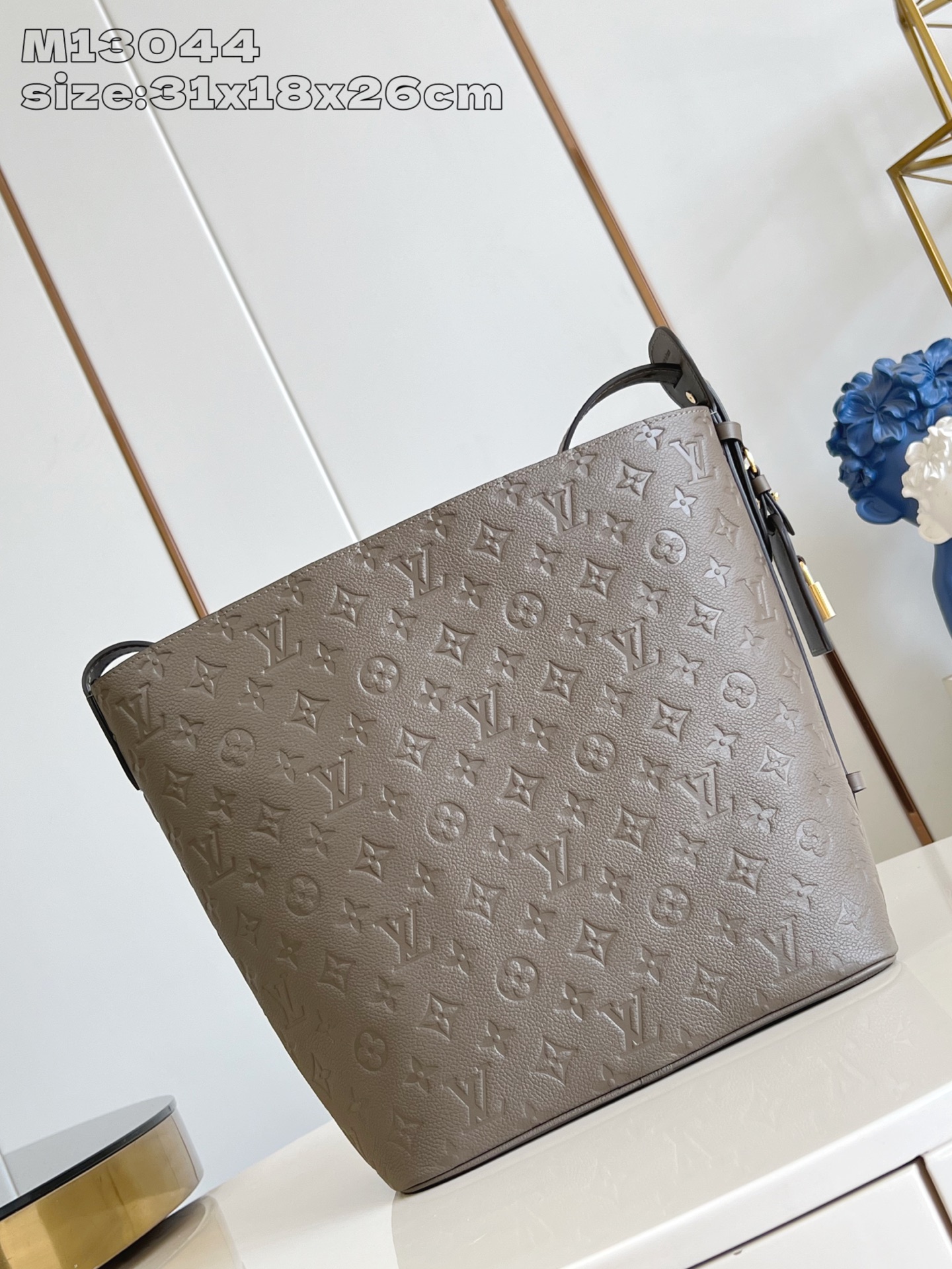 루이비통 M13044 핸드백 버킷백 라지 모노그램 앙프렝뜨 Louis Vuitton Bag