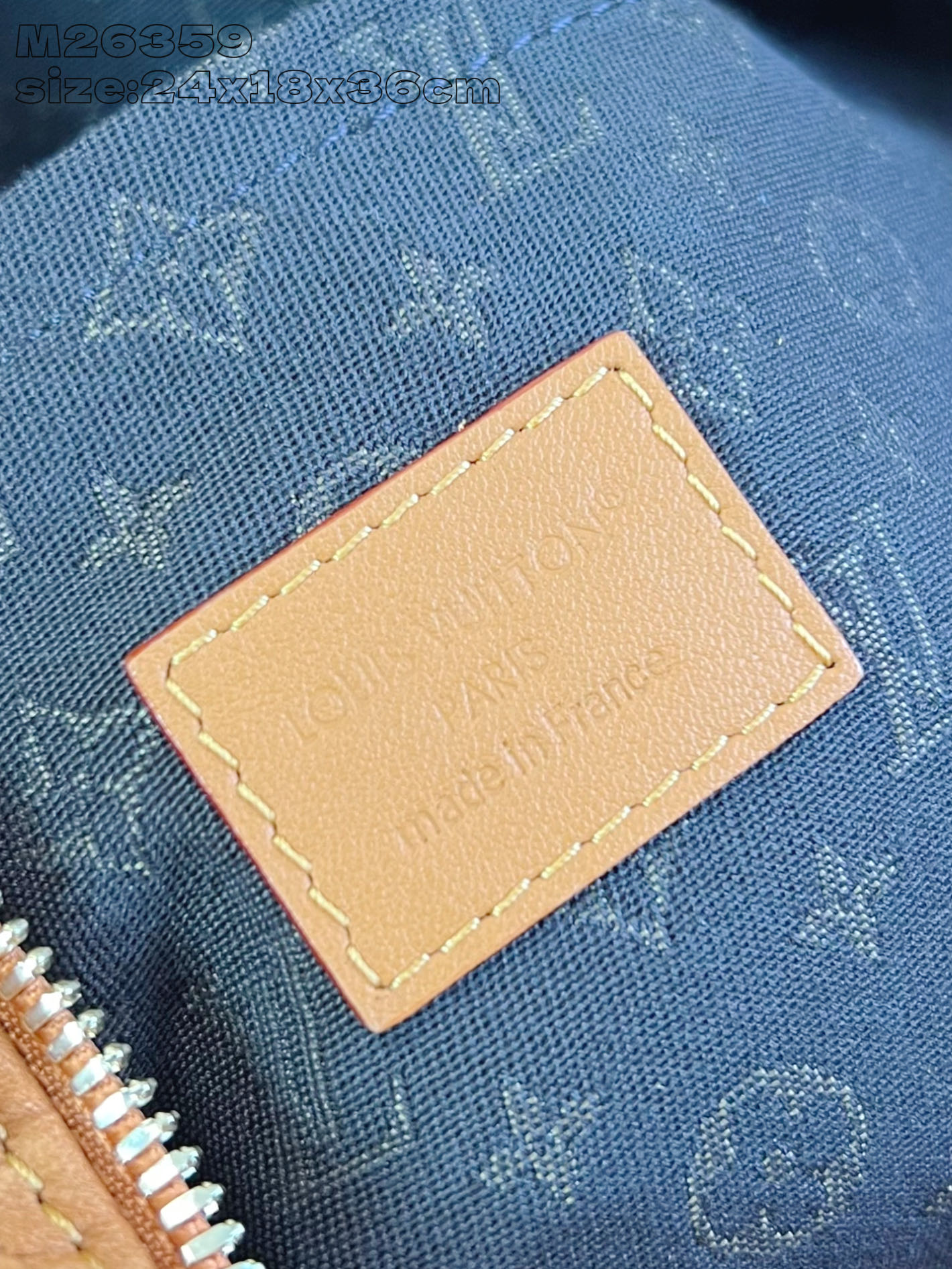 【顶级原单 M26359棕黄鳄鱼纹 】本款 Express 中号手袋选用柔软牛皮革，轻松搭配各类都市造型