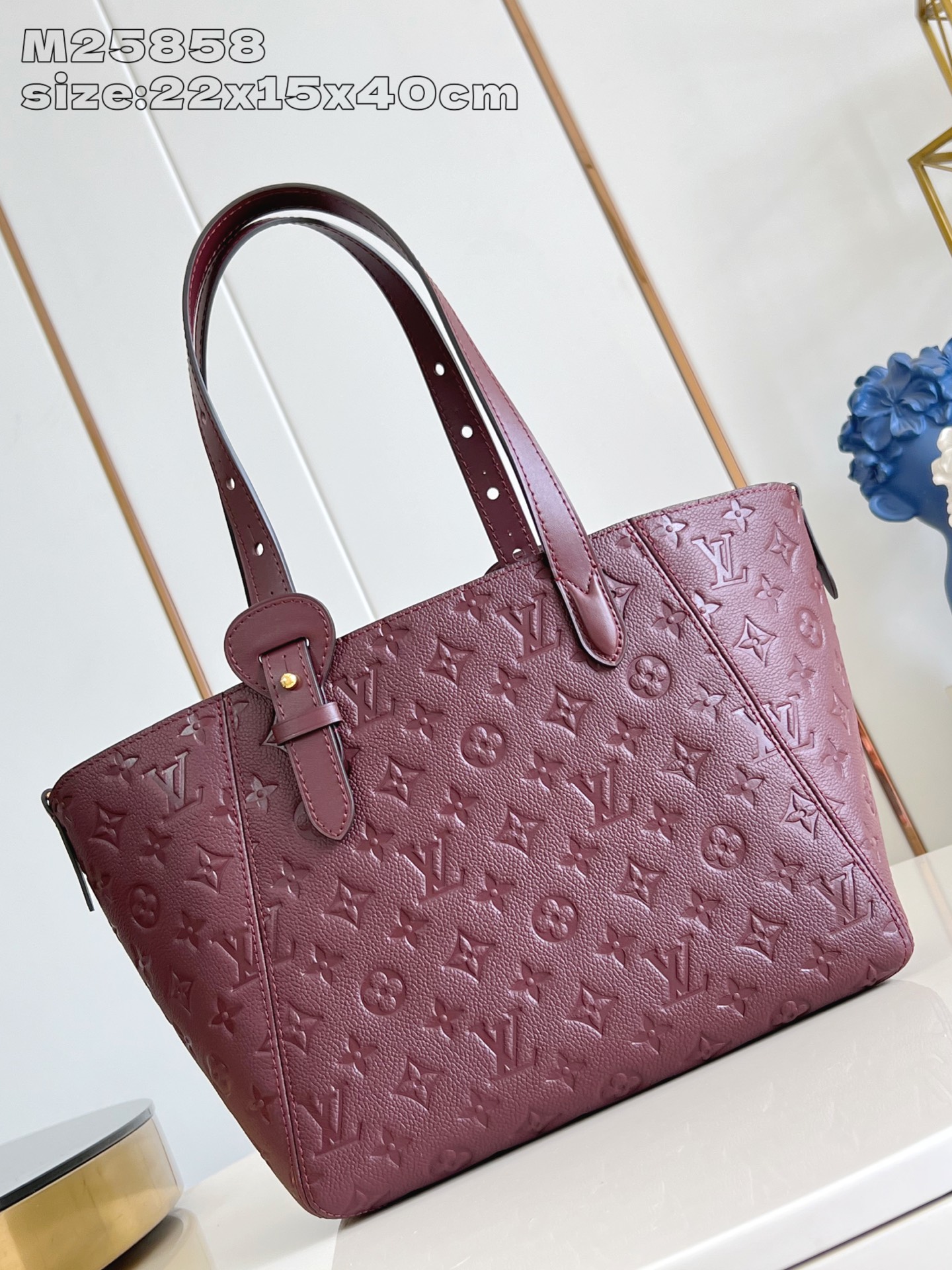 【顶级原单 M25858枣红压花 】M25890 本款 All In One 小号手袋为 Monogra