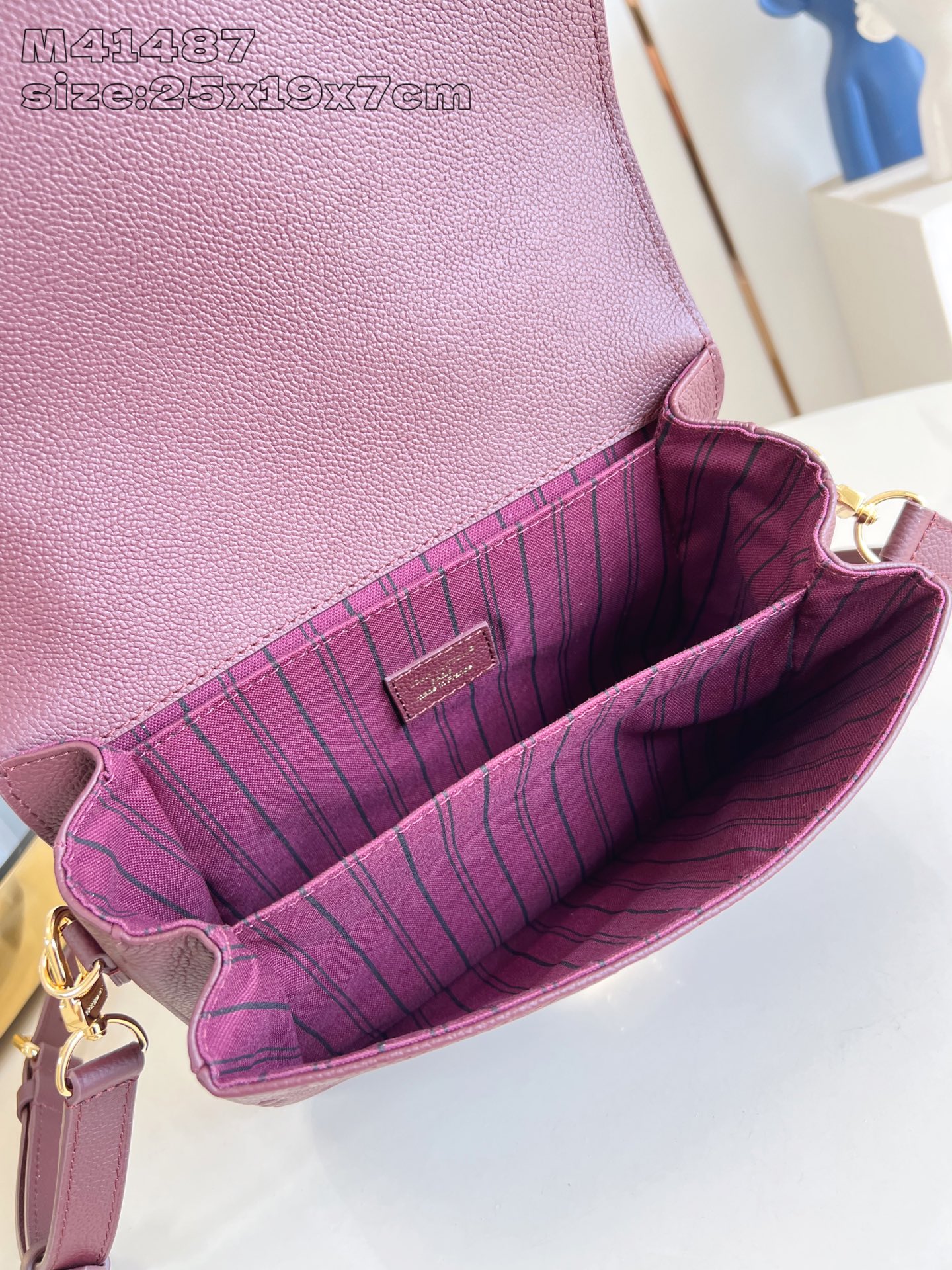 【顶级原单 M41487紫红压花】本款 Pochette Métis 手袋选用 Monogram Emp