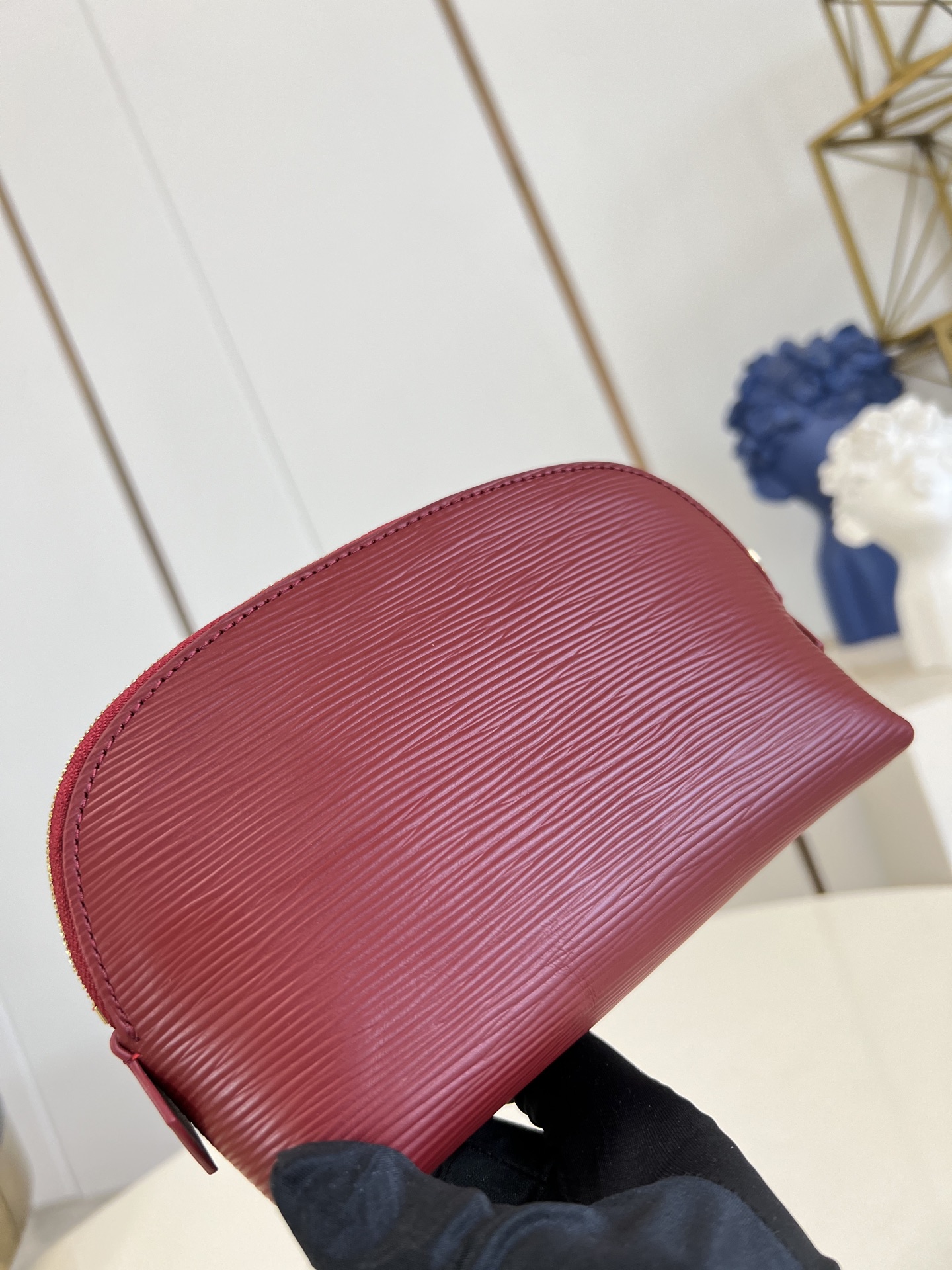 【顶级原单 M15201小号 】本款 Pochette Cosmétique 小号化妆包为 Epi 粒面