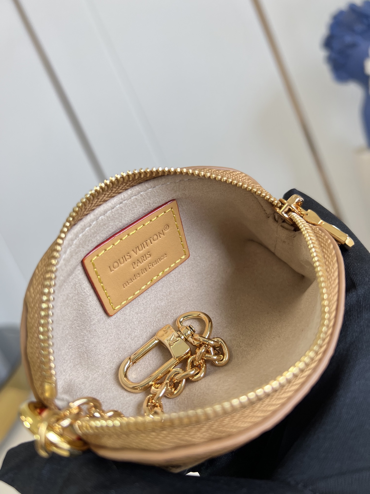 【顶级原单 M25694黄花 】Lipstick化妆包以迷你版本解构品牌化妆包的经典构型，打造单只唇有的