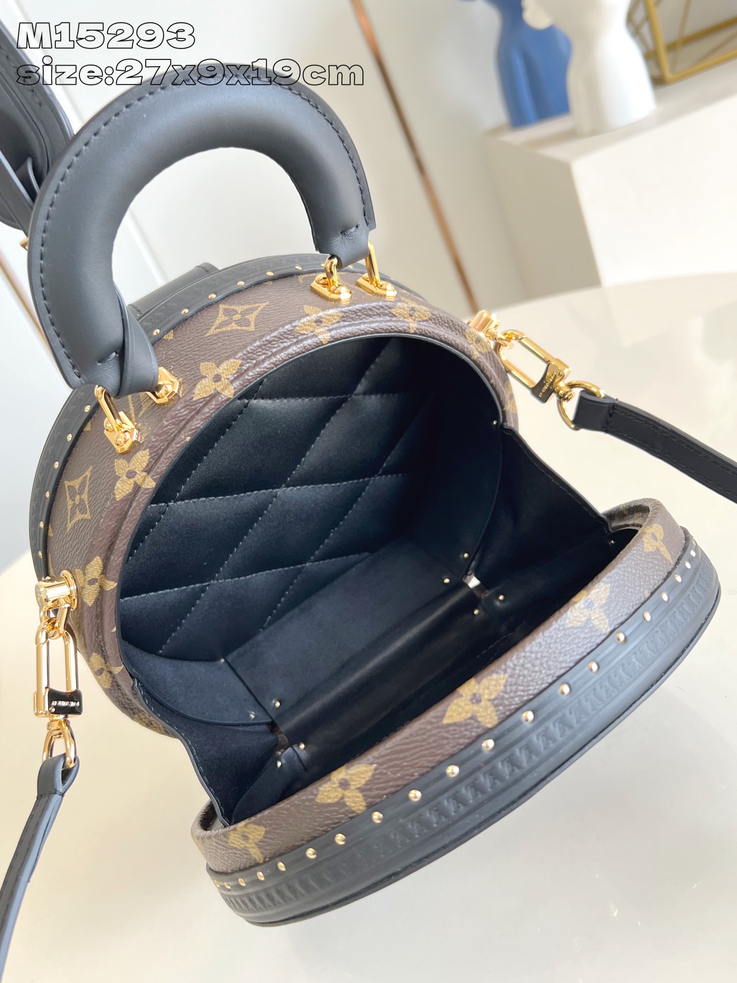 【顶级原单 M15293 】本款 Boîte Chapeau 小号帽箱向品牌 19 世纪末的经典帽箱汲取