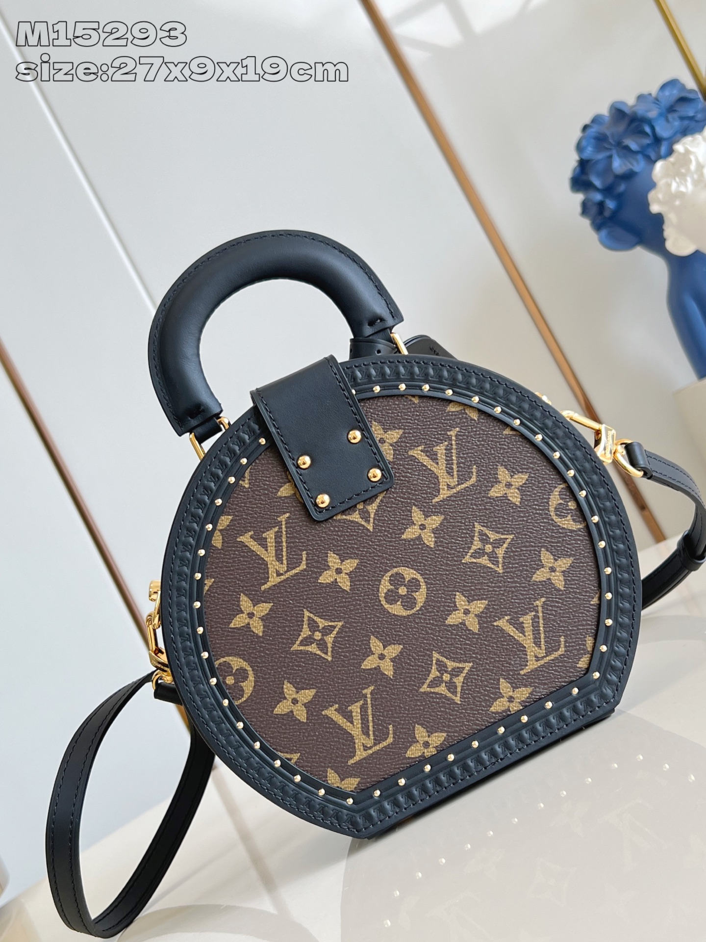 【顶级原单 M15293 】本款 Boîte Chapeau 小号帽箱向品牌 19 世纪末的经典帽箱汲取