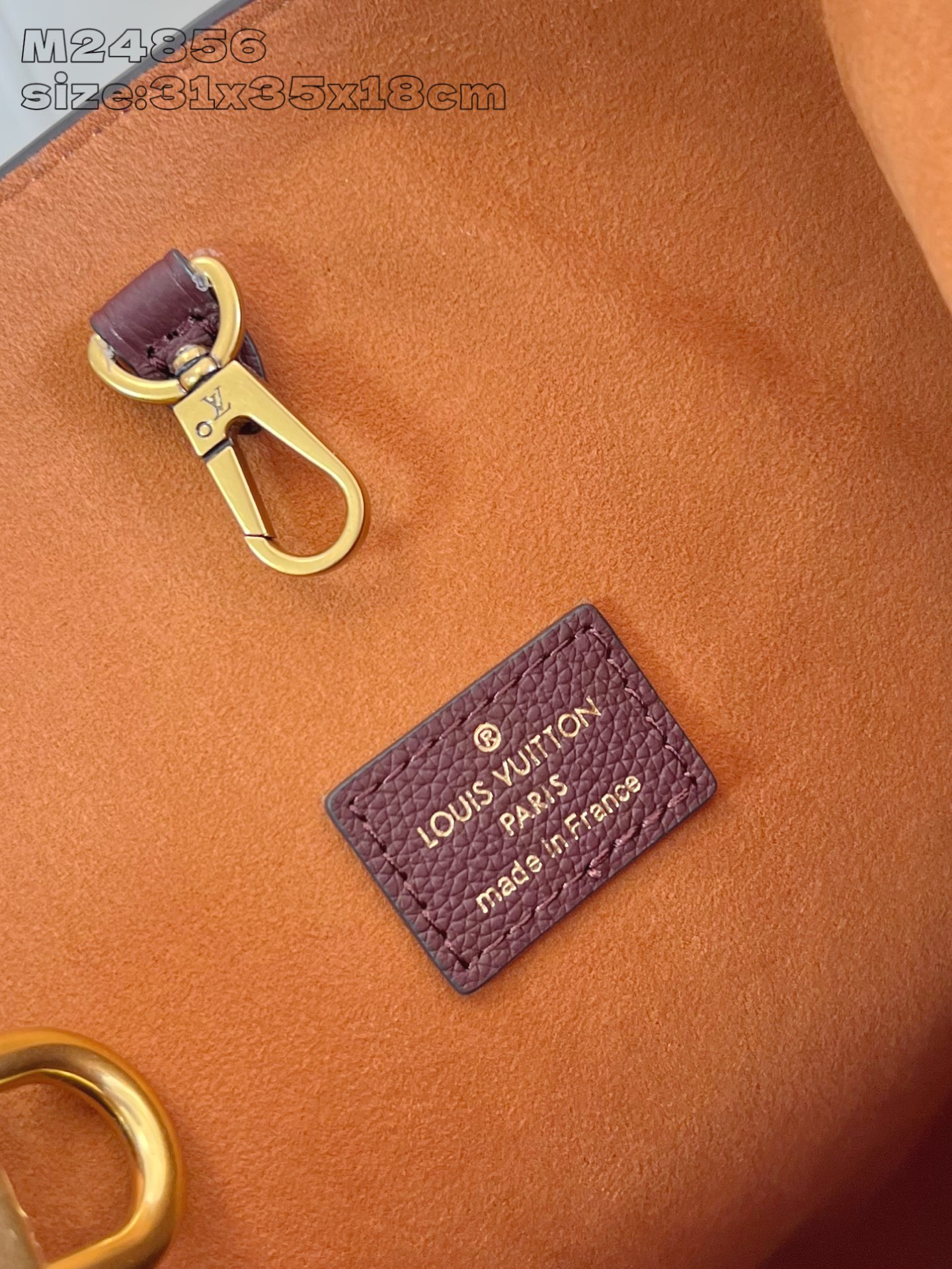 【顶级原单 M24856紫红 】M15209 本款 Low Key Hobo 中号手袋以柔软牛皮革勾勒简