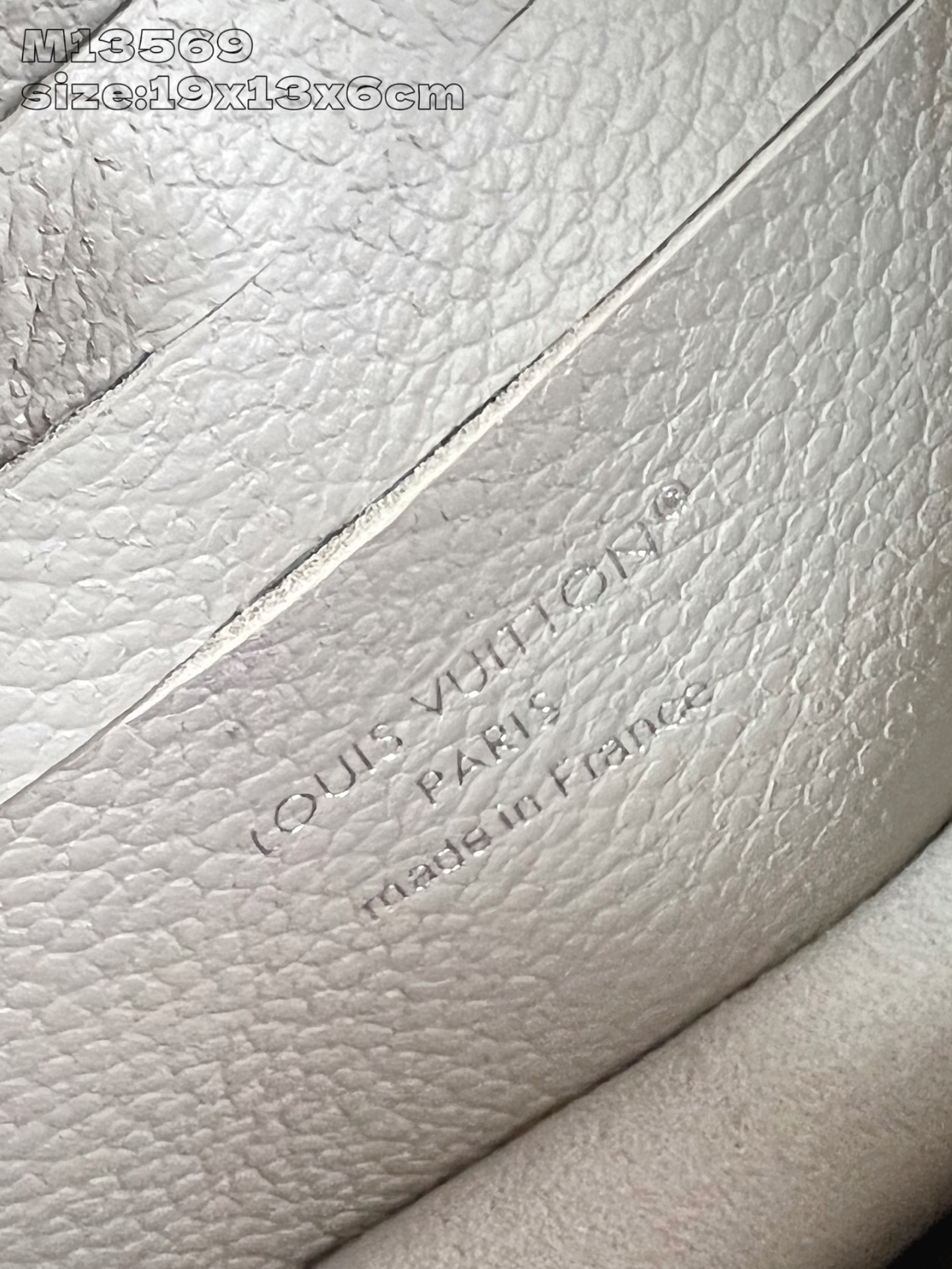 【顶级原单 M13569芋泥紫 】M13570 這款Wallet On Chain Rosy兼具實用功能