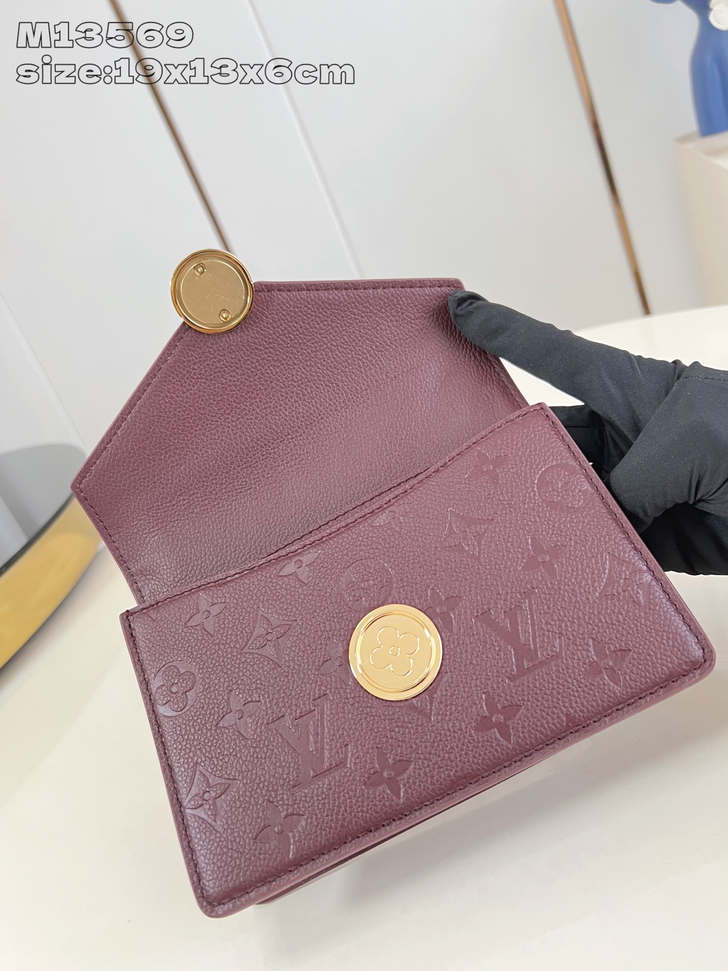 【顶级原单 M13569紫红 】M25814 這款Wallet On Chain Rosy兼具實用功能和