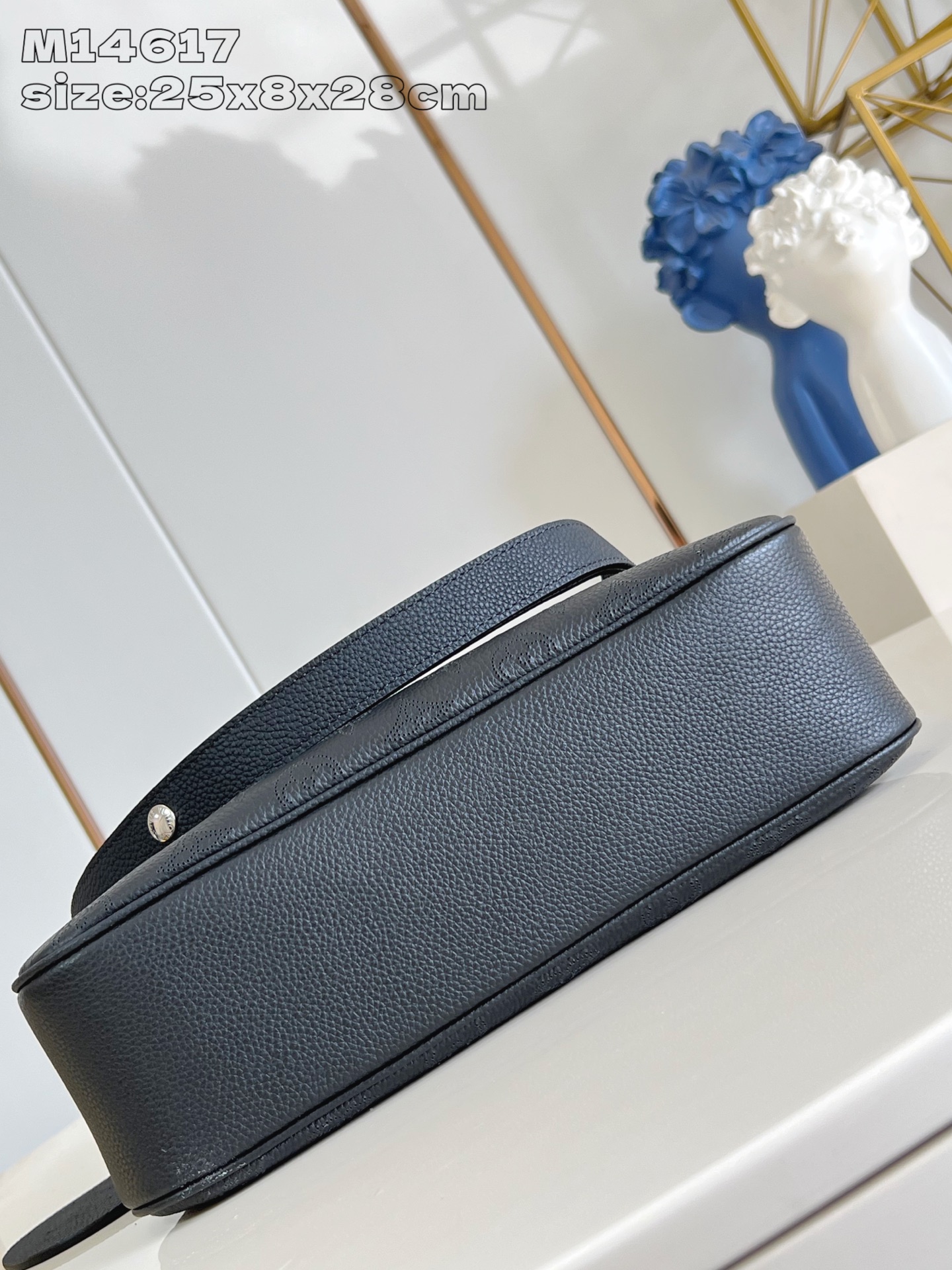 【顶级原单 M14617黑 】M14618 本款 All Around 中号手袋为镂花皮革描摹 Mono