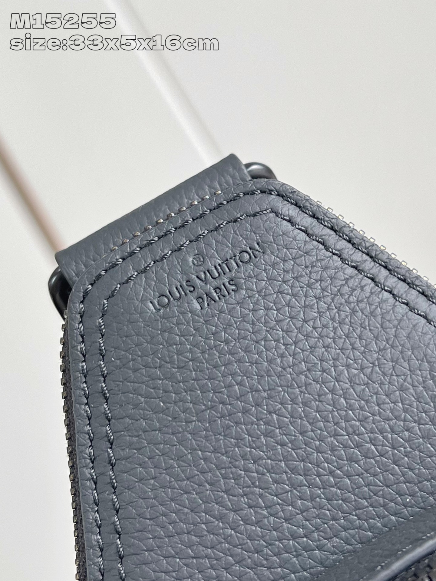 【顶级原单 M15255】本款 Avenue 小号单肩包选用 Monogram Eclipse 涂层帆布