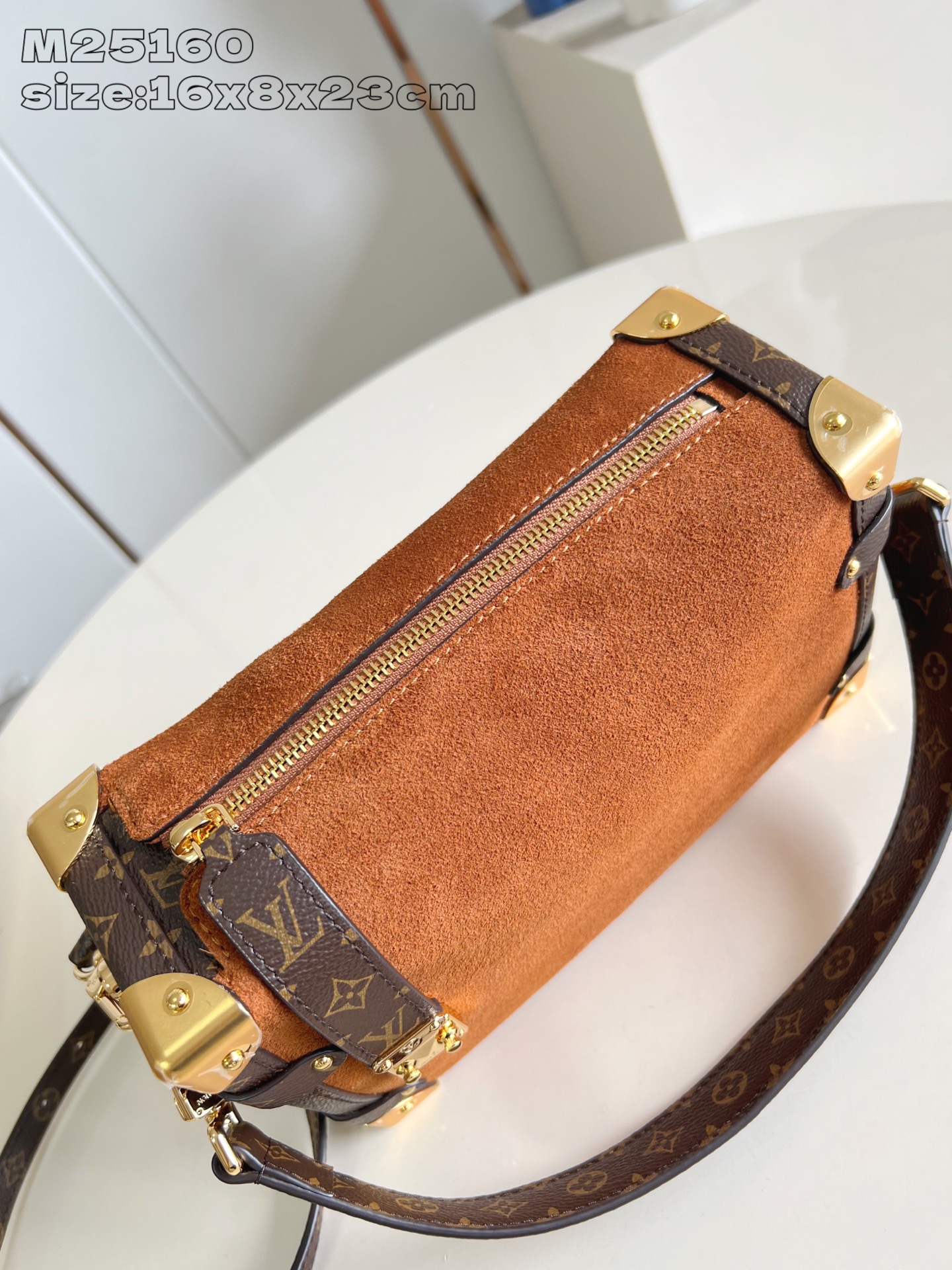 【顶级原单 M25160棕 】M15072 本款 Side Trunk 中号手袋出自 Back to S