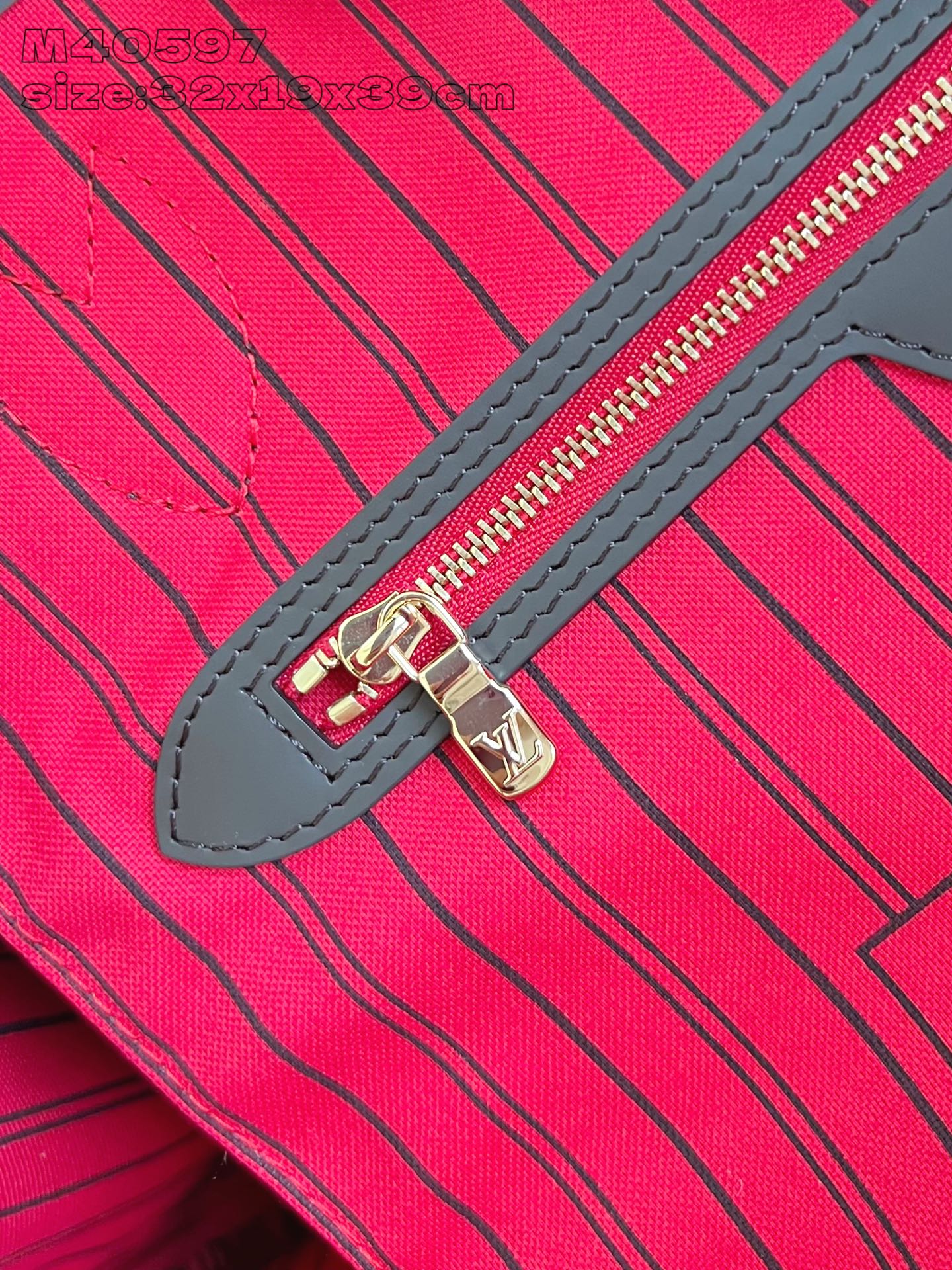 【顶级原单 M40597 】本款 Neverfull 大号托特包为 Damier Ebene 帆布勾勒牛